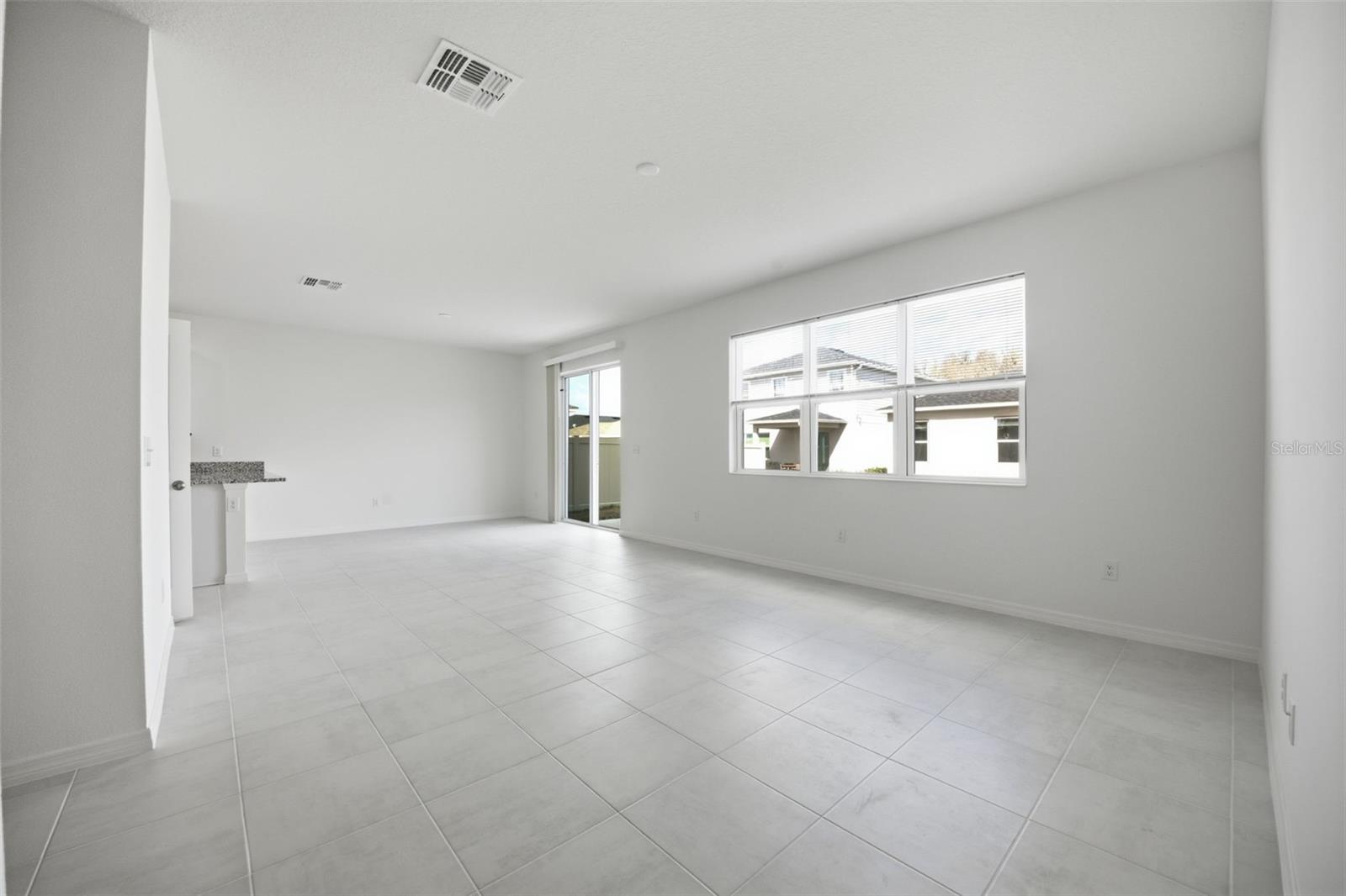 Image 7 of 59 For 37411 Roanoke River Way