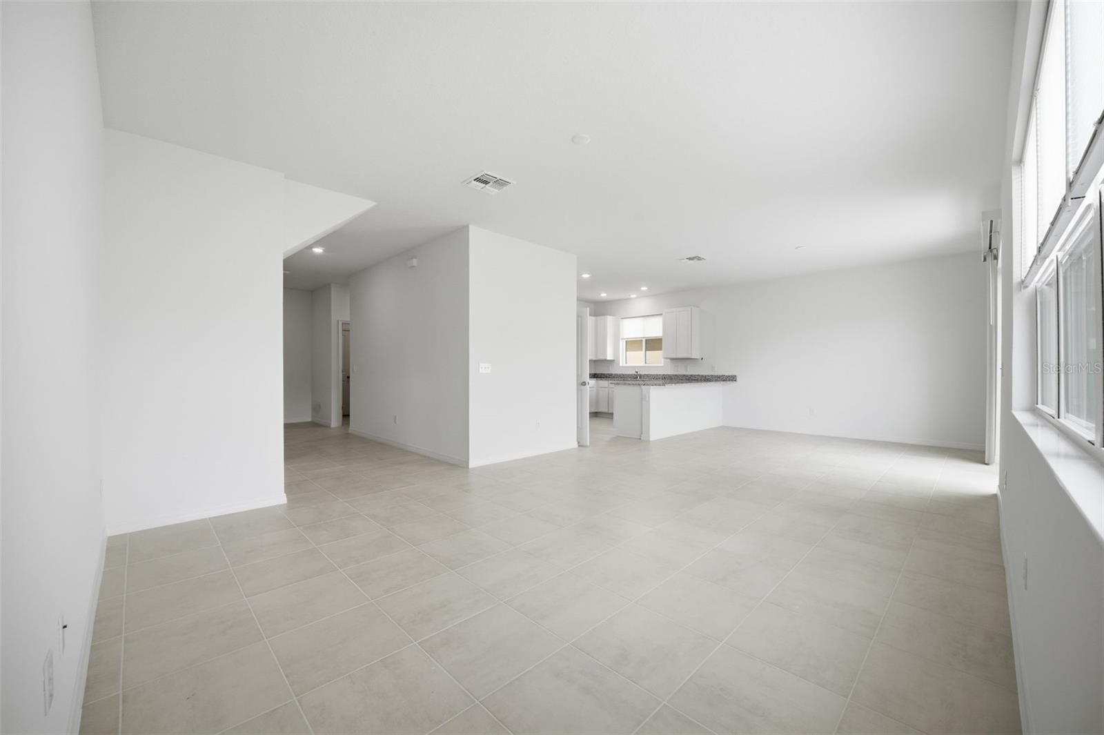 Image 8 of 59 For 37411 Roanoke River Way