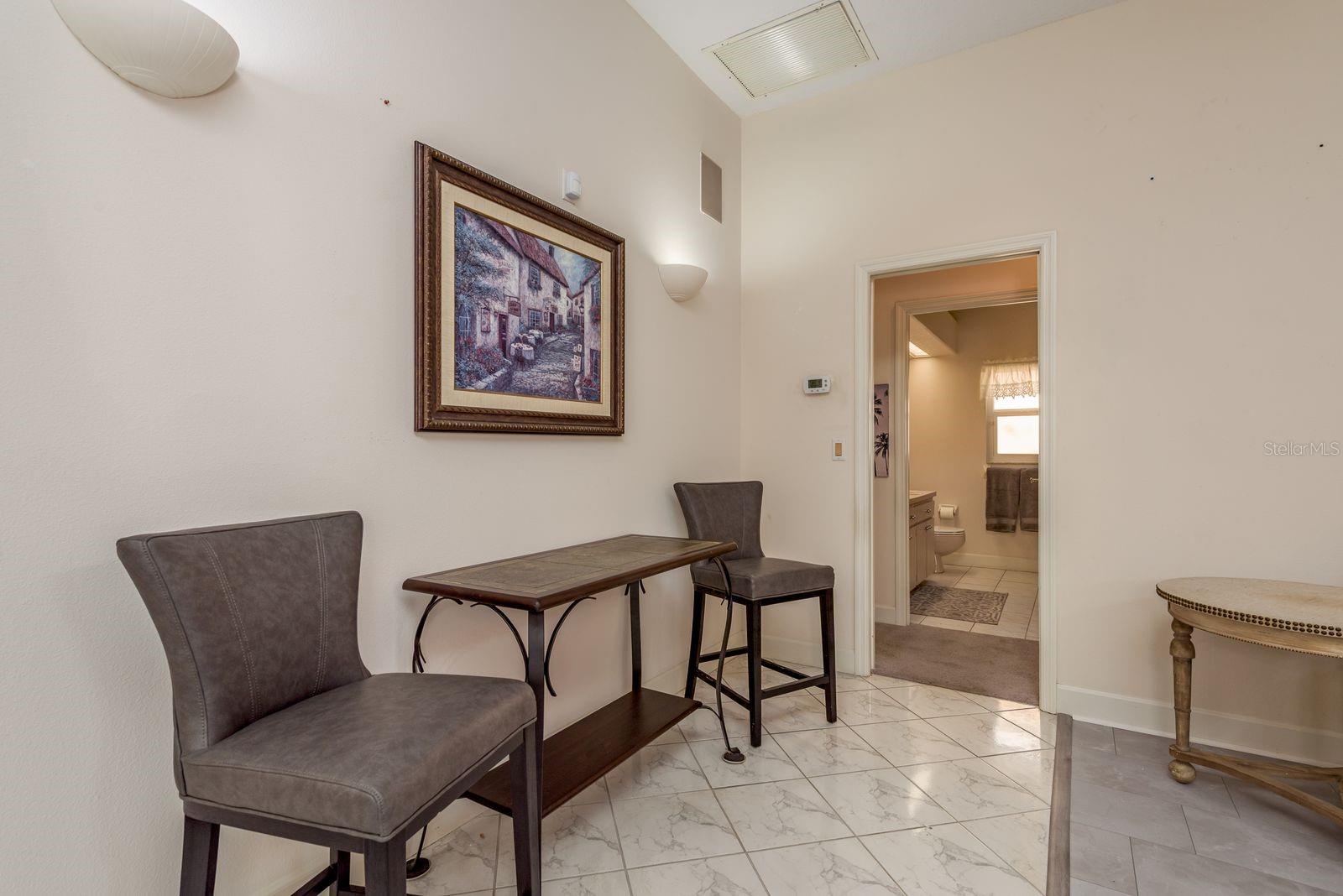 Image 16 of 48 For 771 Weathersfield Drive