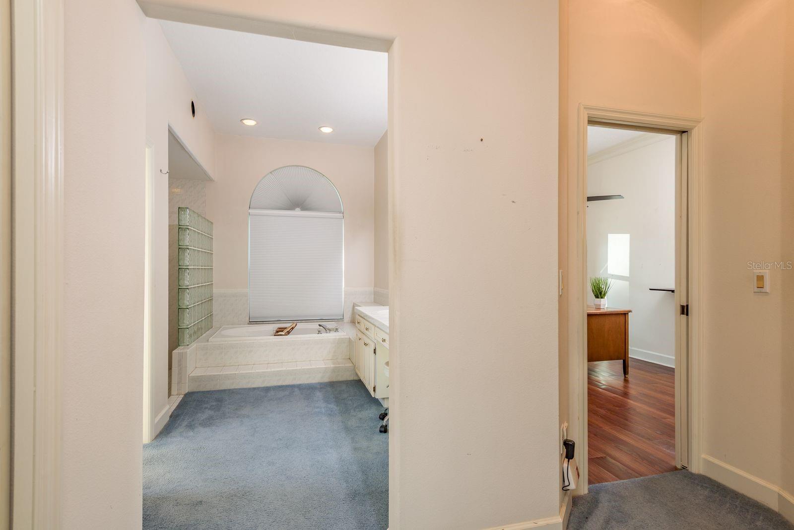 Image 24 of 48 For 771 Weathersfield Drive