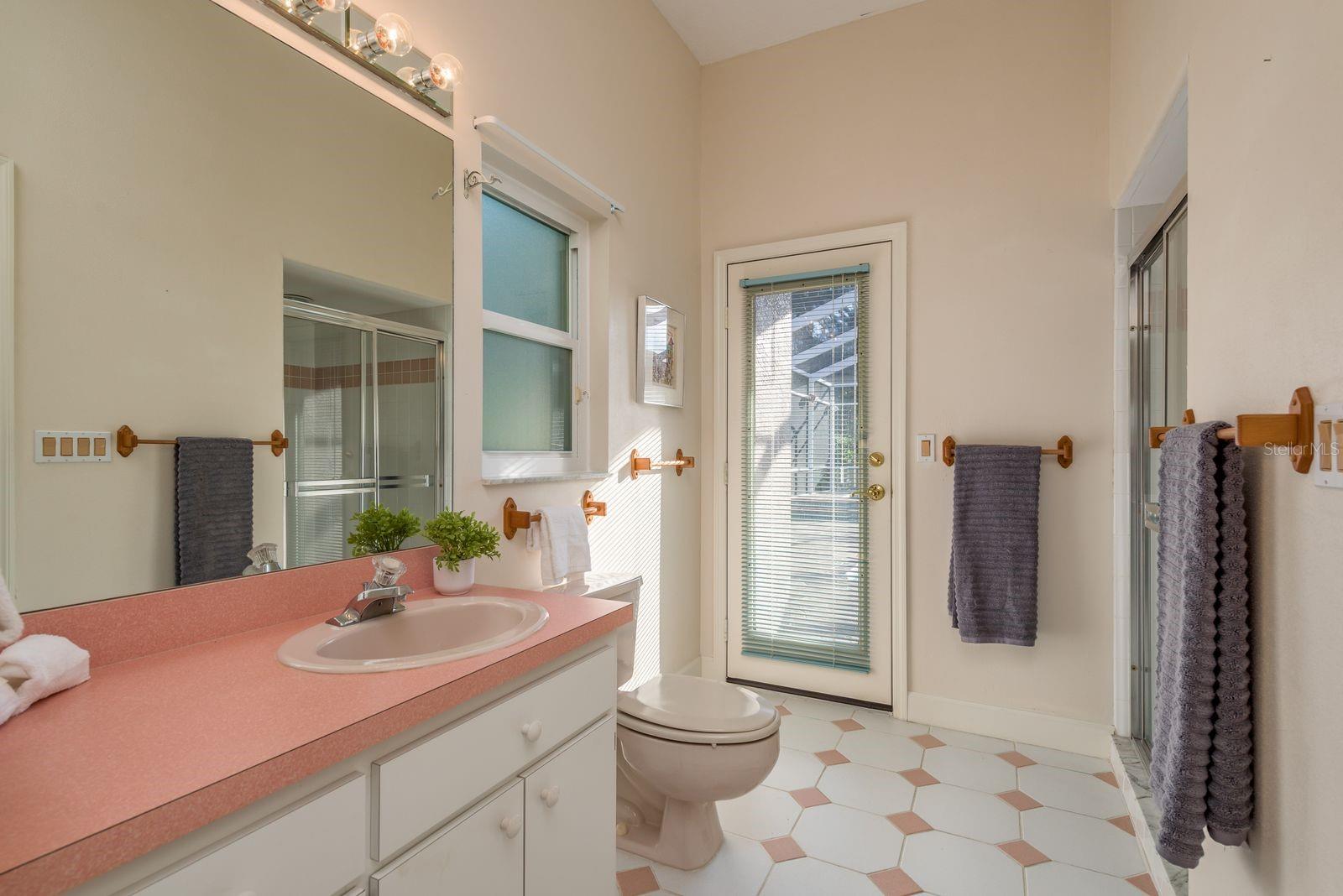 Image 31 of 48 For 771 Weathersfield Drive