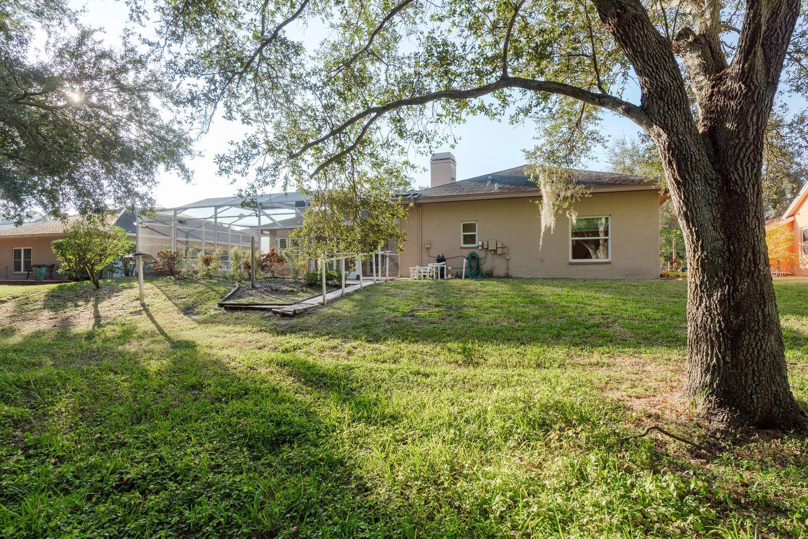 Image 41 of 48 For 771 Weathersfield Drive