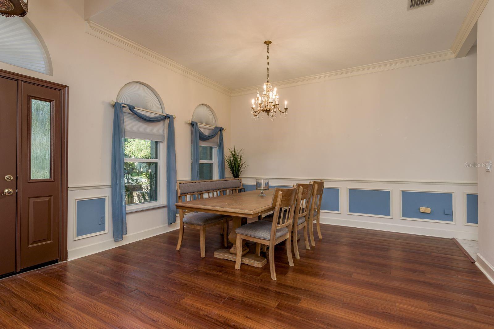 Image 6 of 48 For 771 Weathersfield Drive