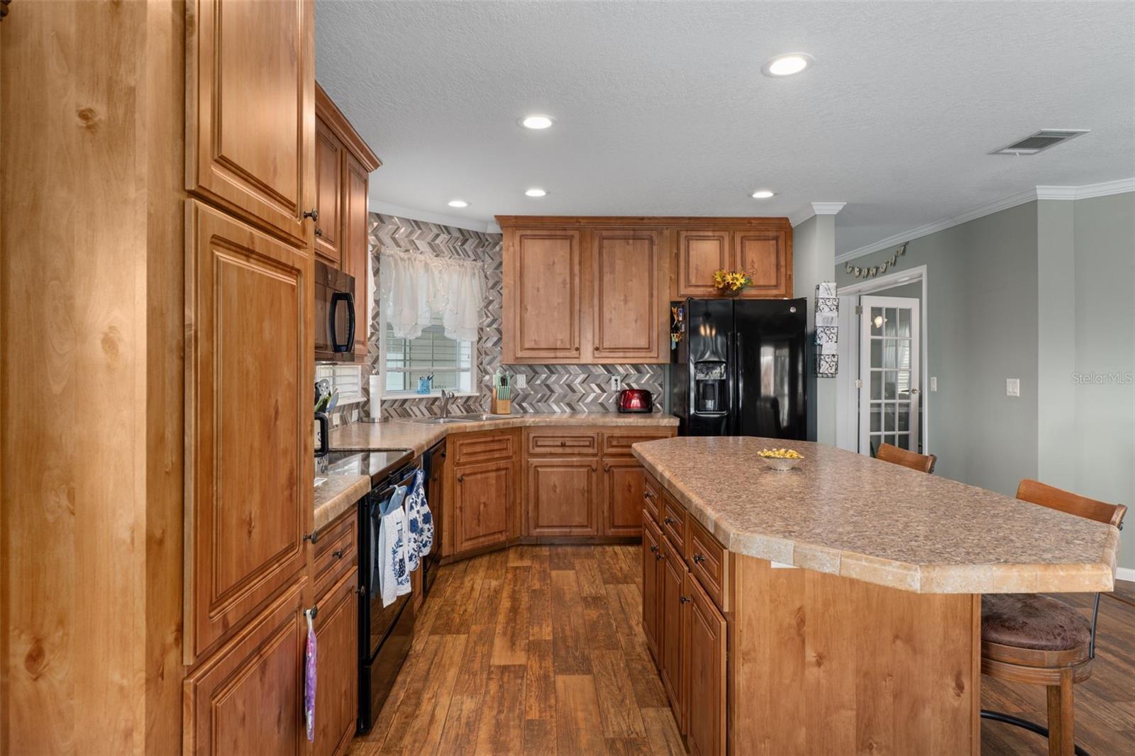 Image 12 of 38 For 37533 Gill Avenue