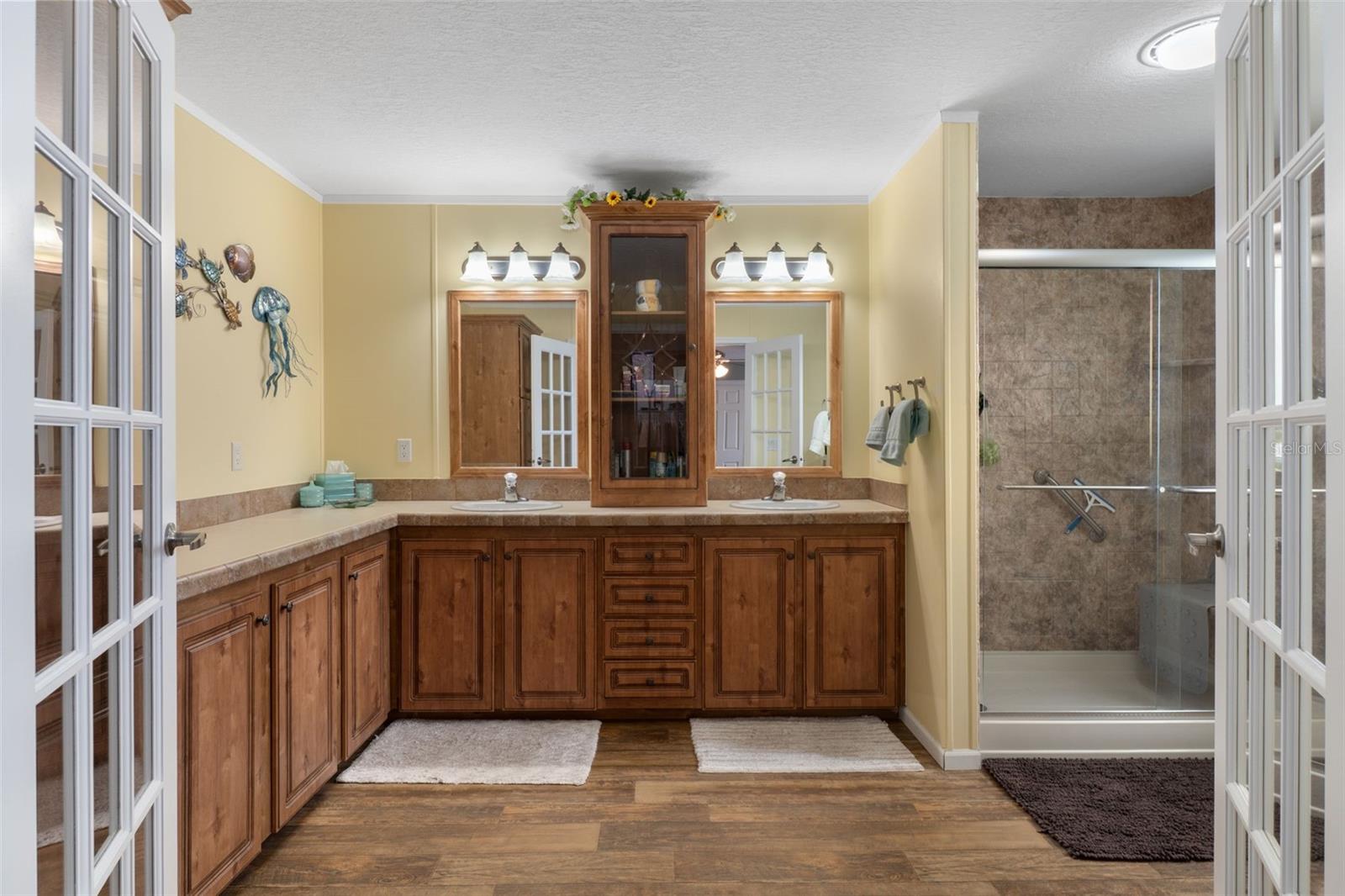 Image 19 of 38 For 37533 Gill Avenue