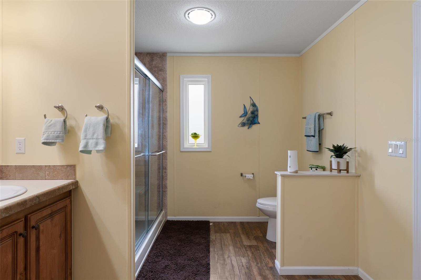 Image 20 of 38 For 37533 Gill Avenue