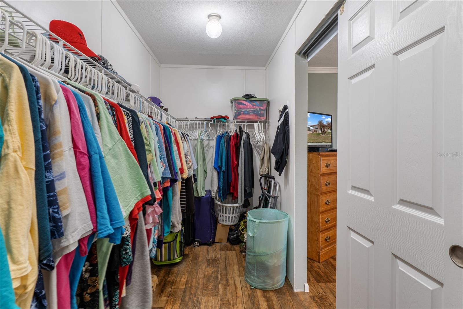 Image 21 of 38 For 37533 Gill Avenue