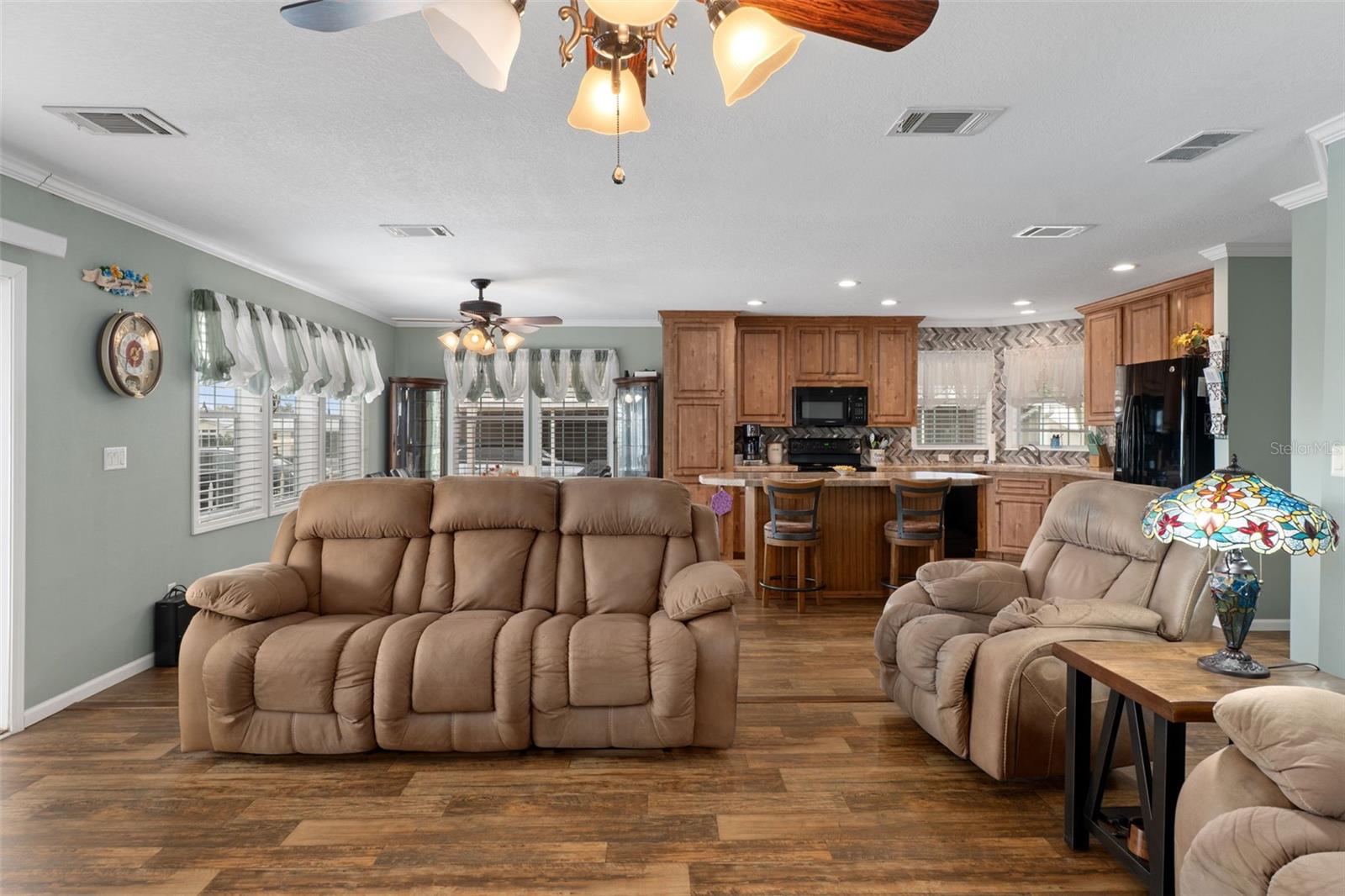 Image 9 of 38 For 37533 Gill Avenue