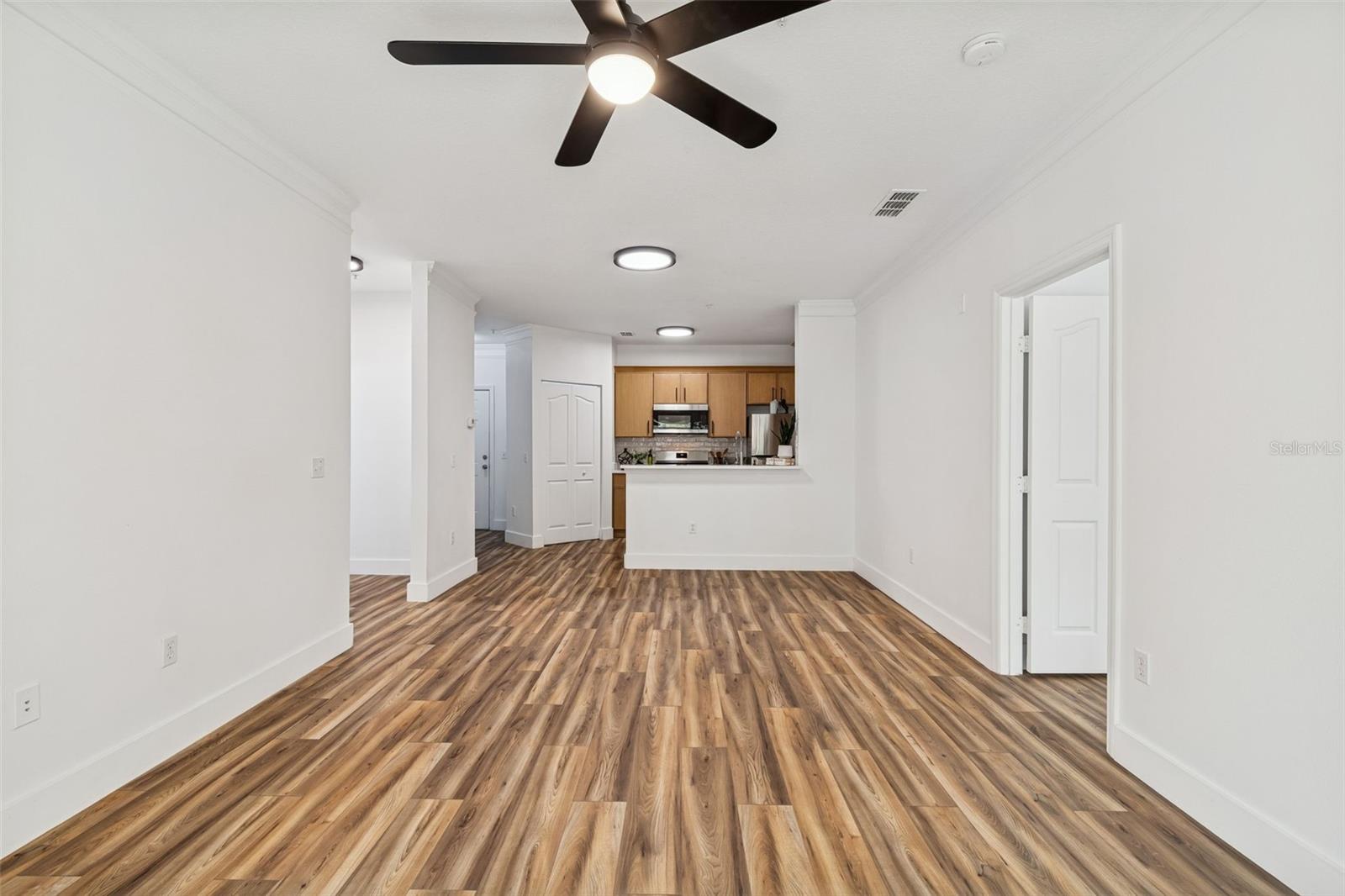 Image 14 of 36 For 4207 Dale Mabry Highway 9207