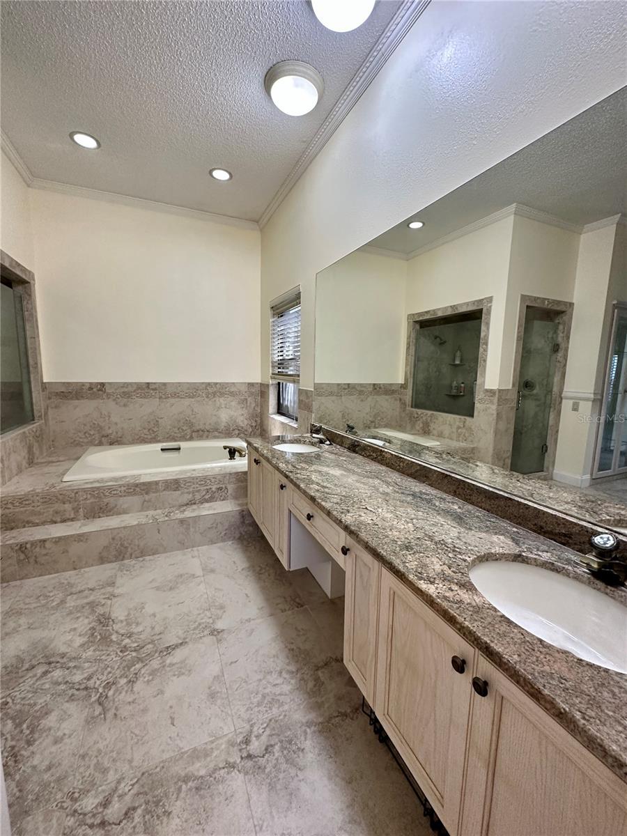 Image 11 of 24 For 8133 Misty Oaks Boulevard