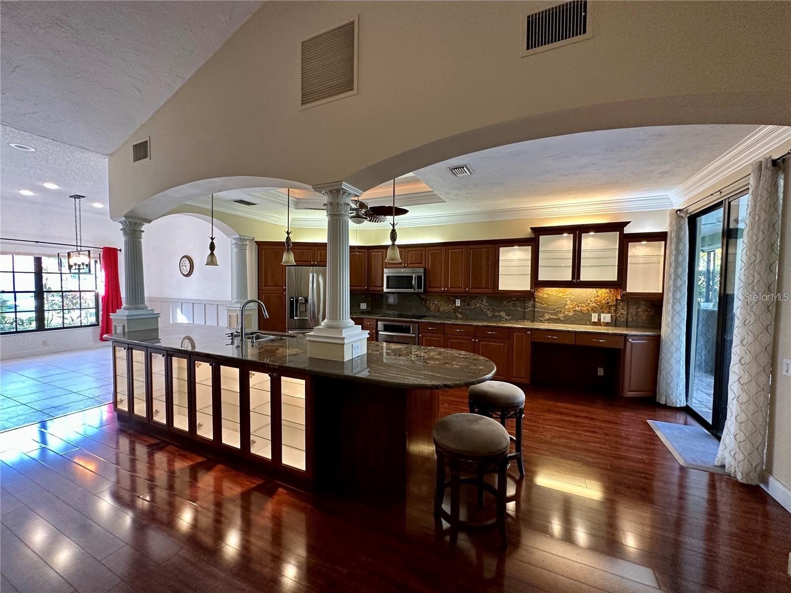 Image 3 of 24 For 8133 Misty Oaks Boulevard