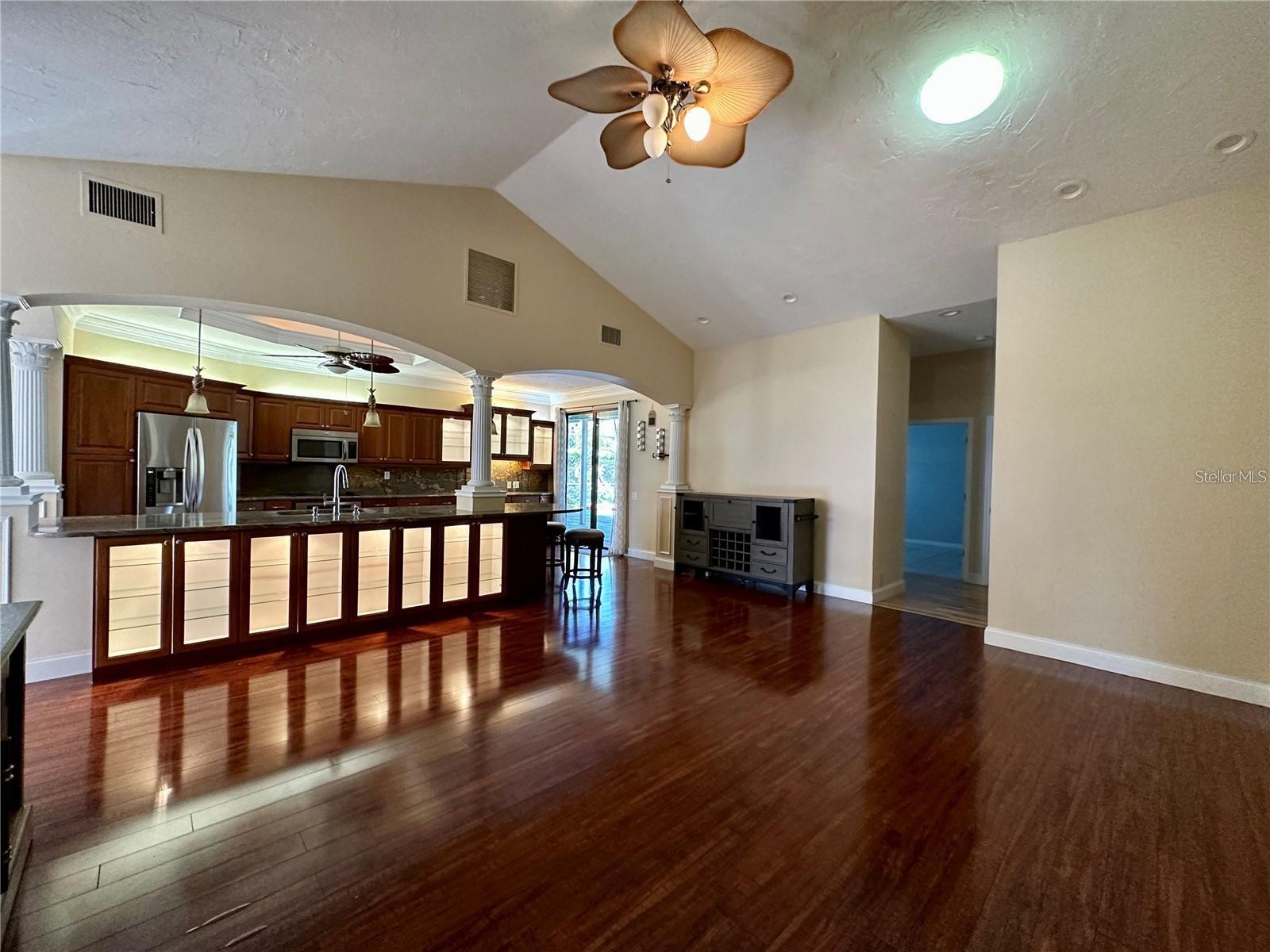 Image 5 of 24 For 8133 Misty Oaks Boulevard