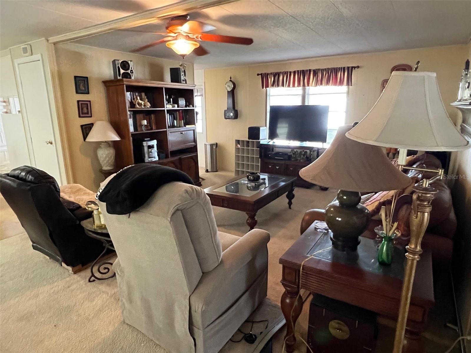 Listing photo id 8 for 29250 Us Highway 19 N 248