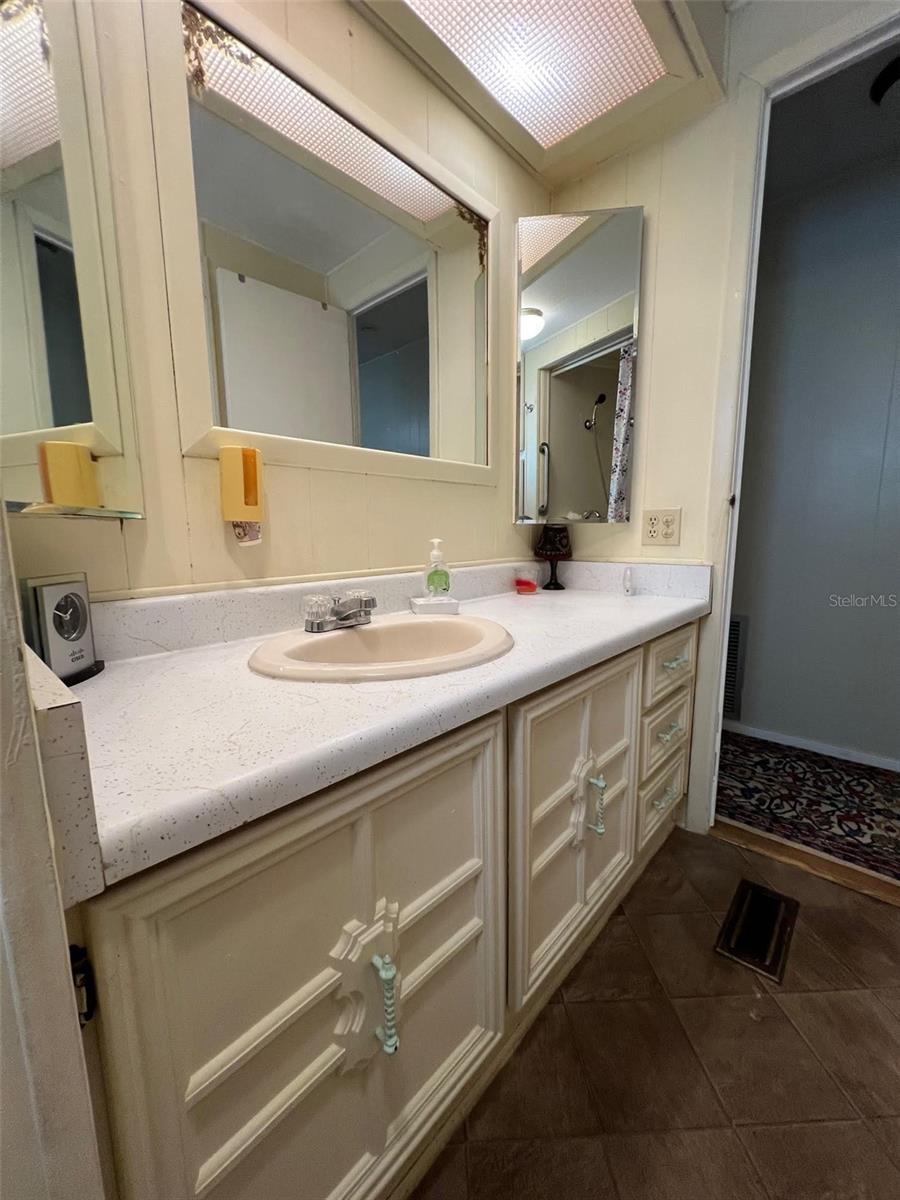 Listing photo id 18 for 29250 Us Highway 19 N 248