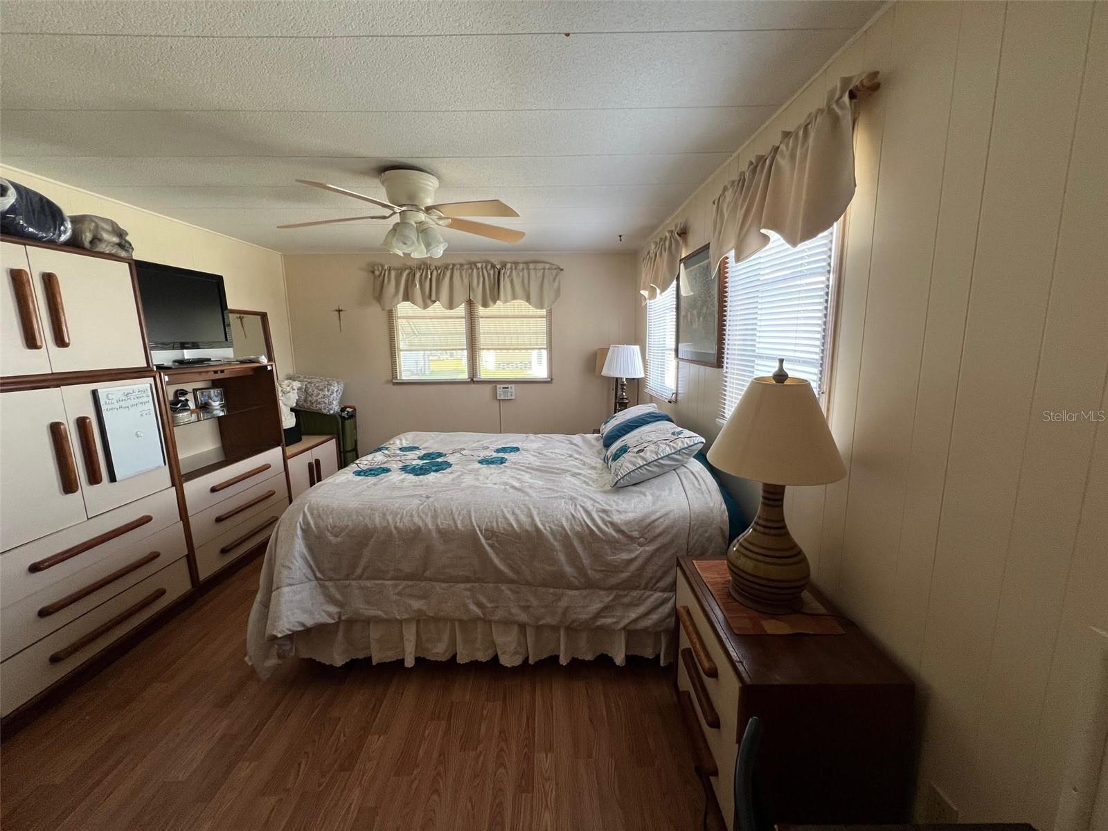 Listing photo id 23 for 29250 Us Highway 19 N 248