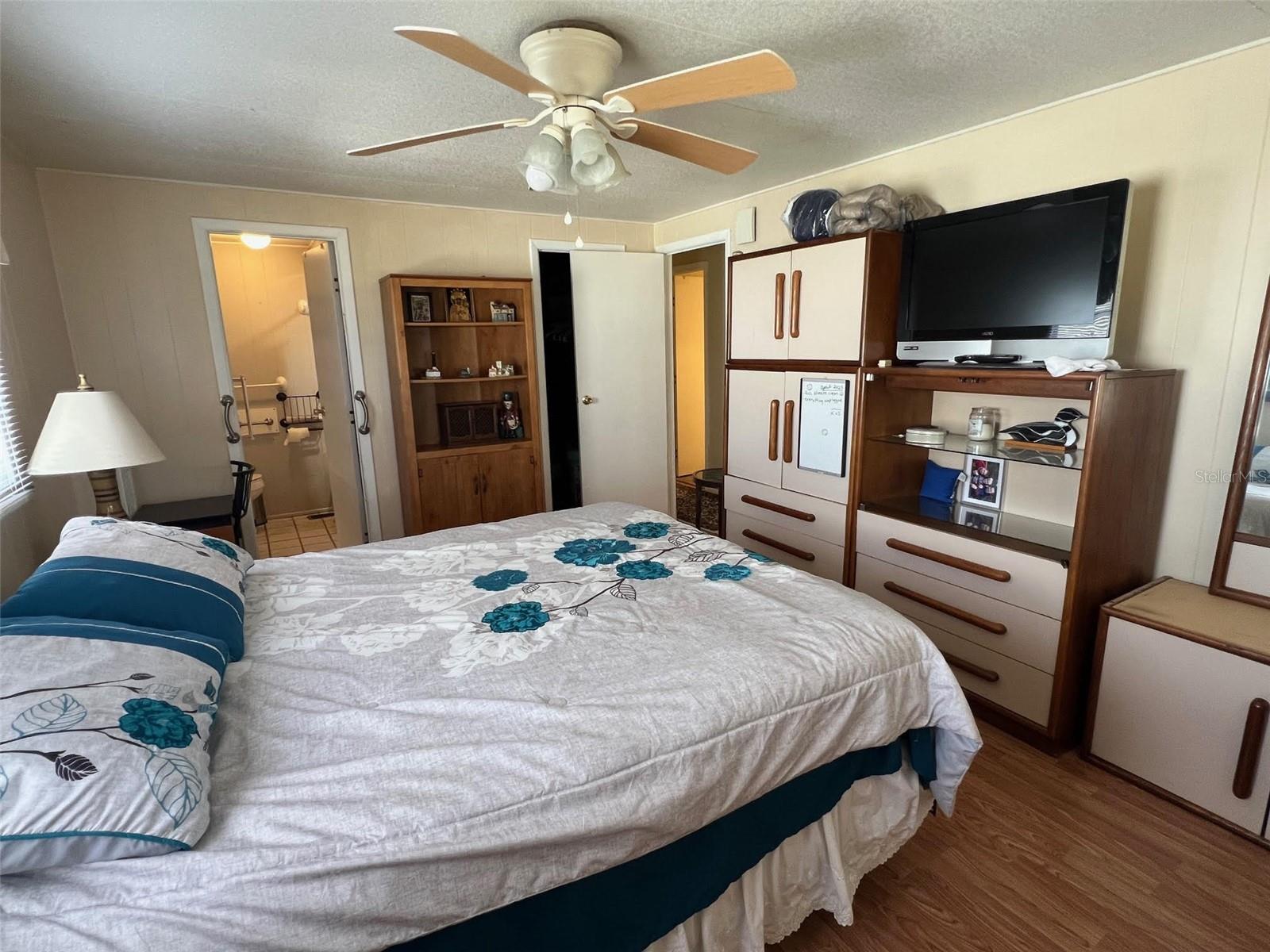 Listing photo id 24 for 29250 Us Highway 19 N 248