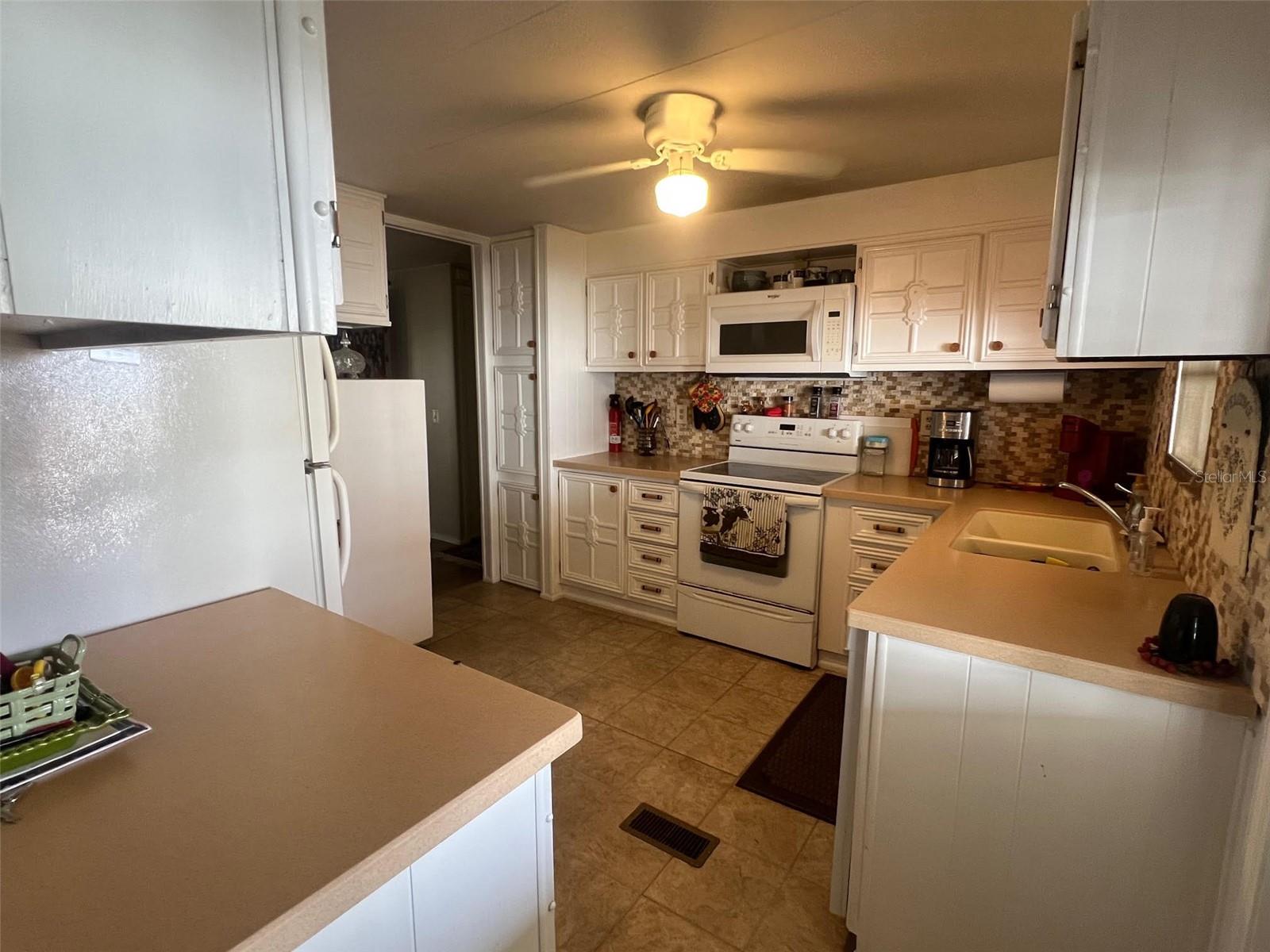 Listing photo id 2 for 29250 Us Highway 19 N 248