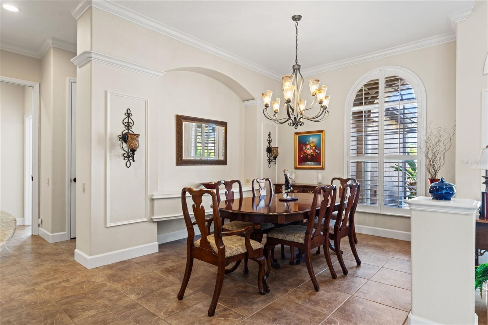 Image 32 of 75 For 19820 Strathmore Place