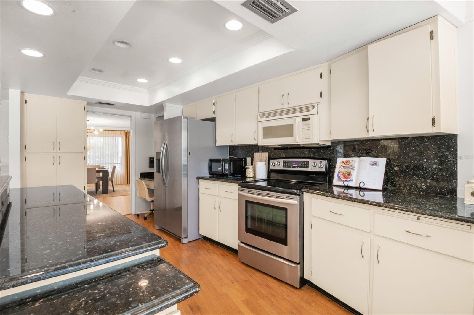 Image 25 of 51 For 3204 Autumn Drive