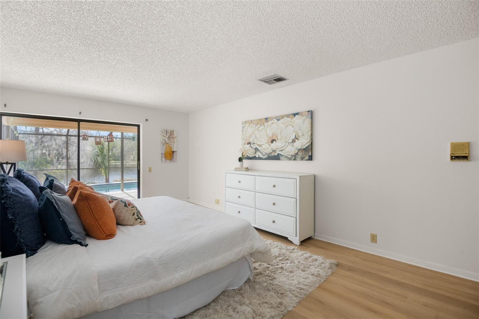 Image 35 of 51 For 3204 Autumn Drive