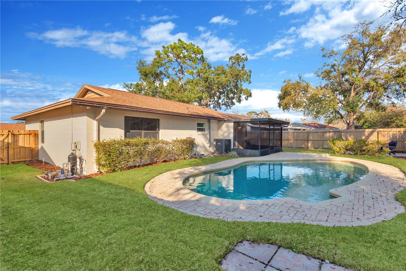 Image 15 of 27 For 3727 Coppertree Circle