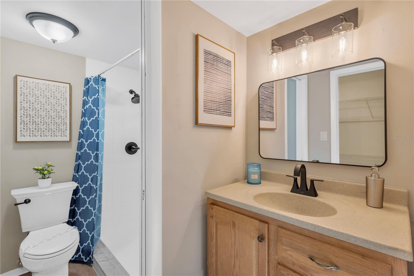 Image 23 of 27 For 3727 Coppertree Circle