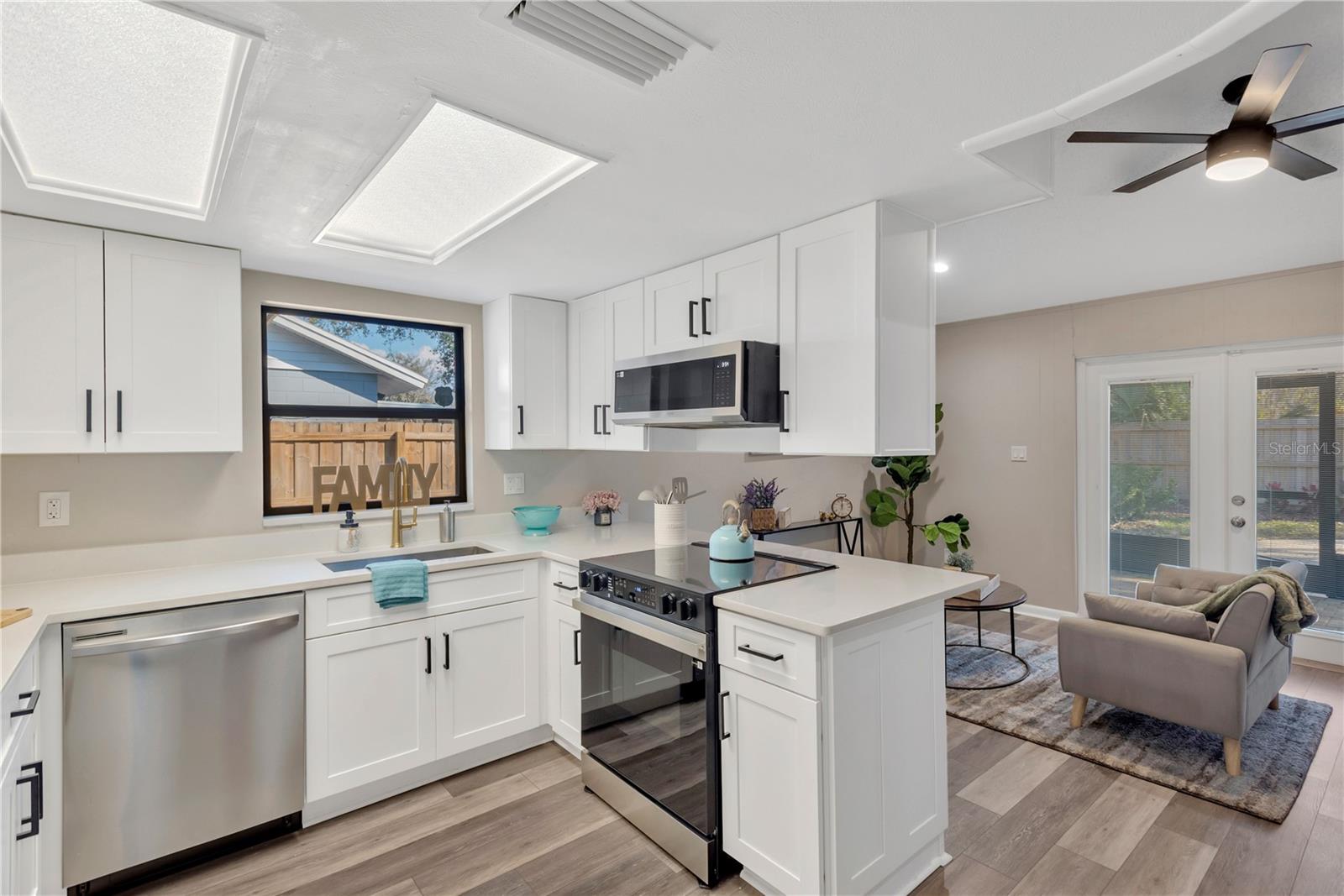 Image 5 of 27 For 3727 Coppertree Circle