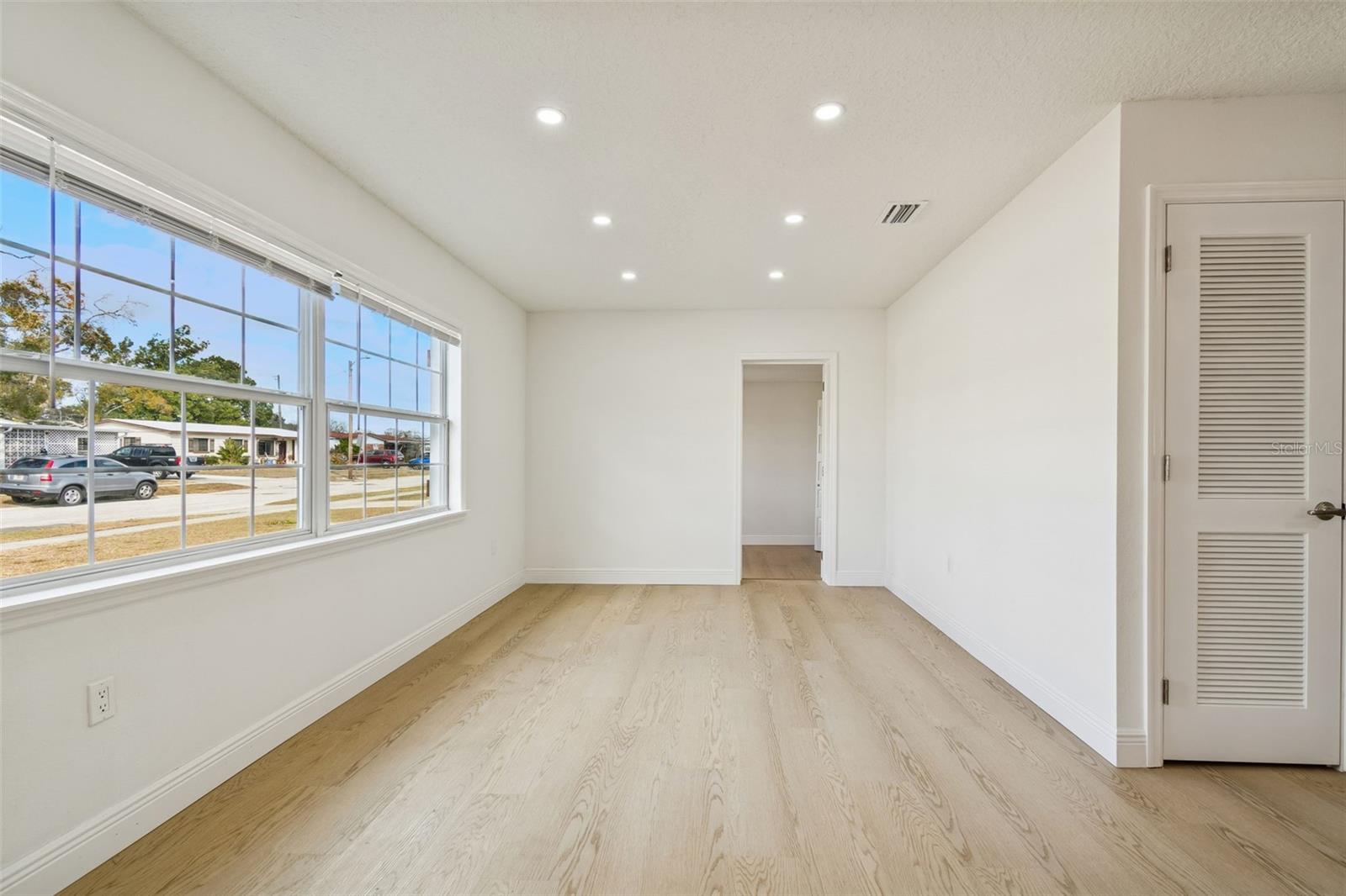 Image 22 of 98 For 7910 Powhatan Avenue