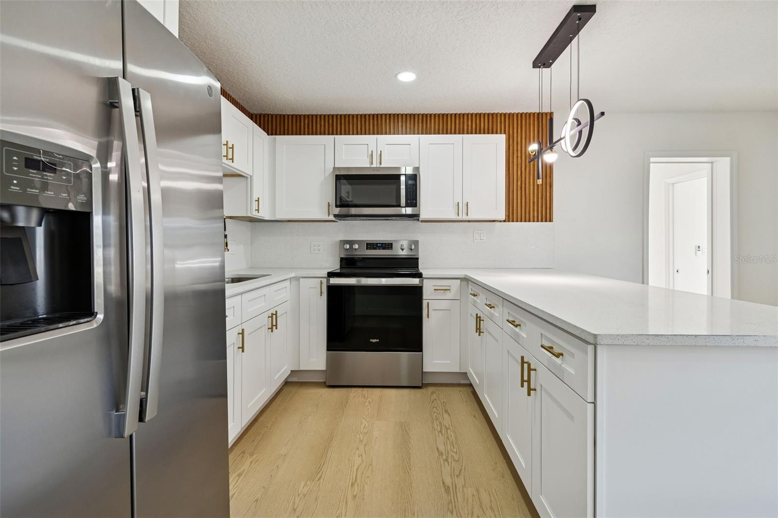 Image 23 of 98 For 7910 Powhatan Avenue