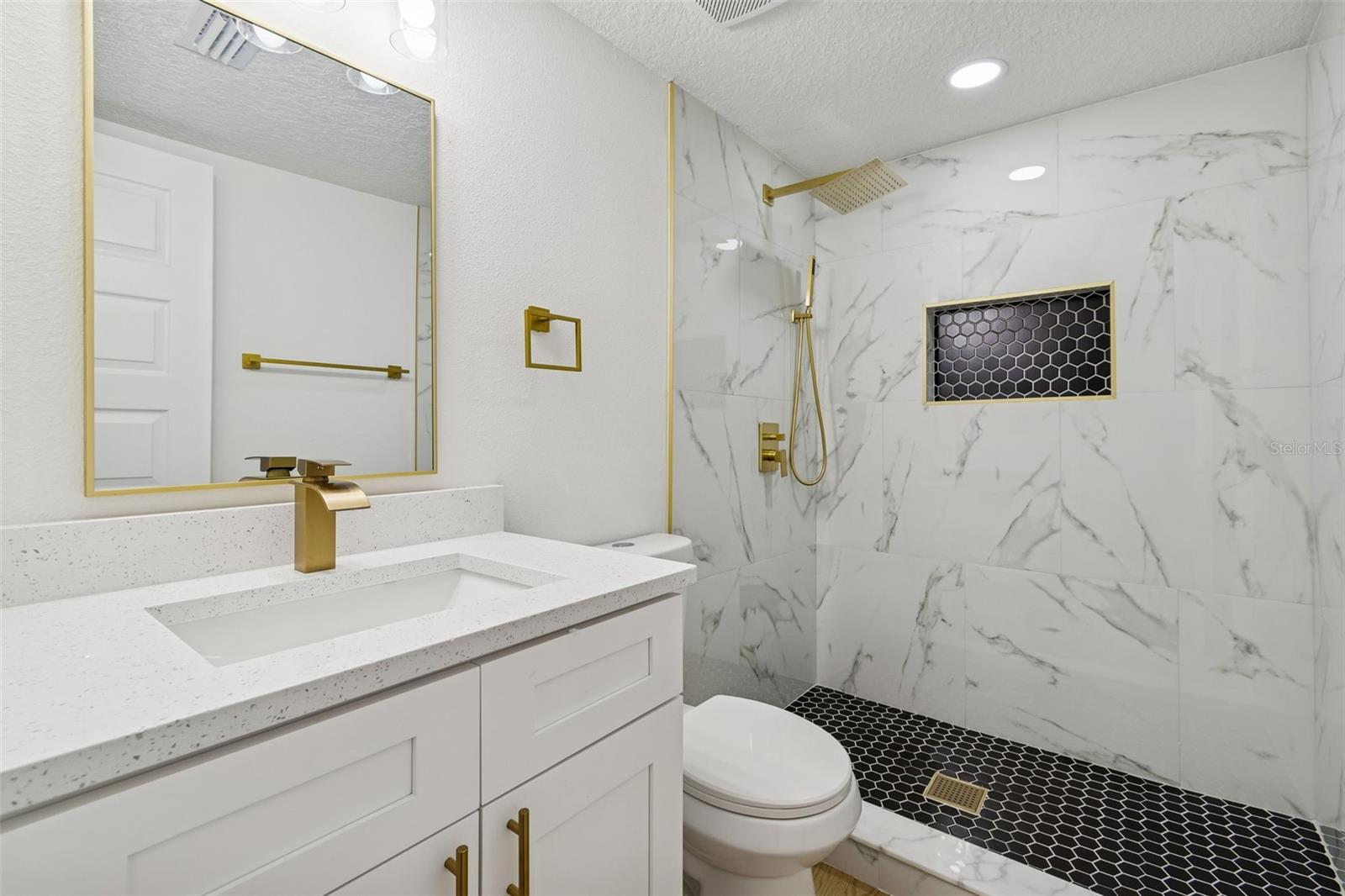 Image 65 of 98 For 7910 Powhatan Avenue