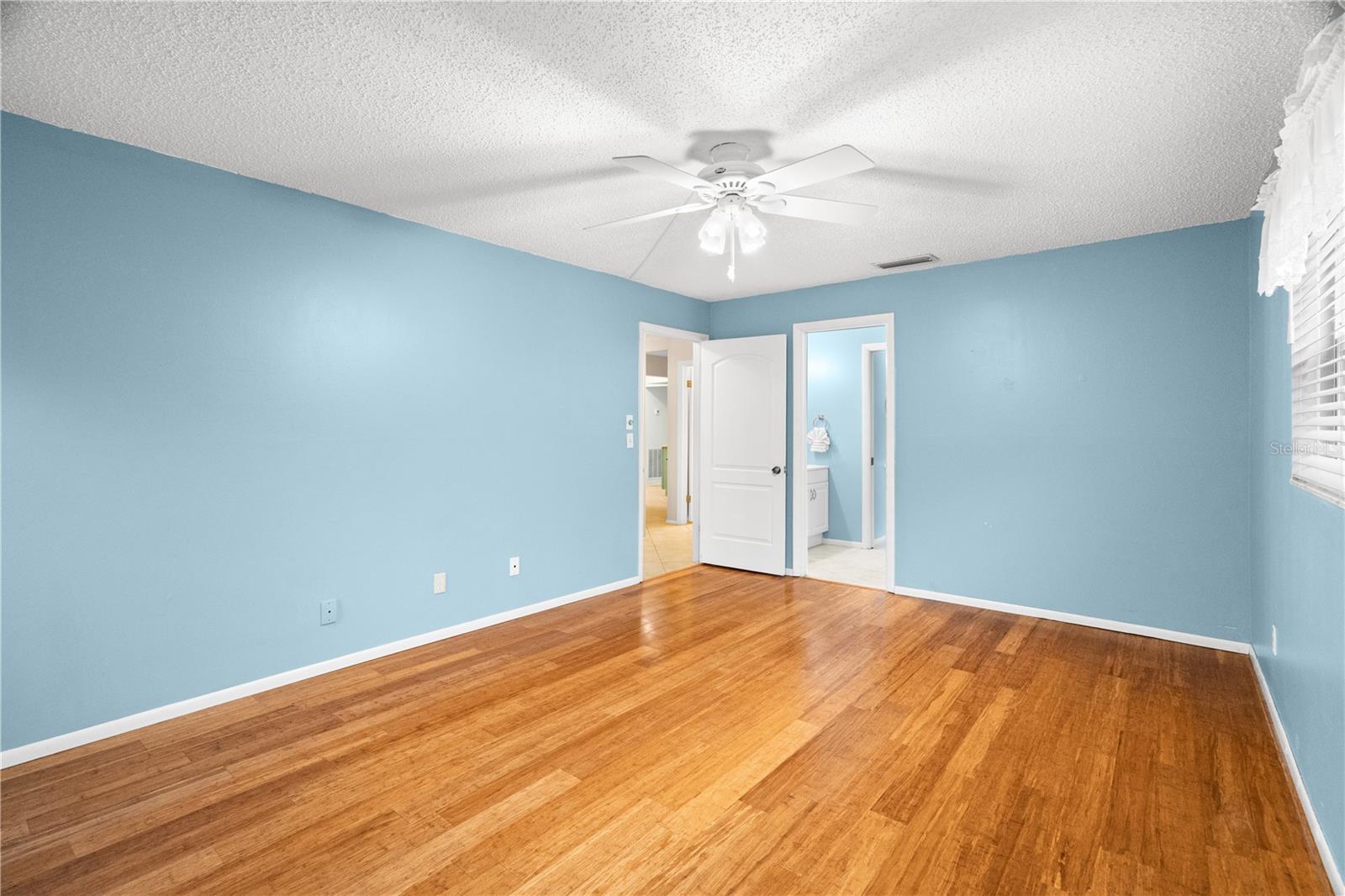 Image 15 of 33 For 116 Dogwood Circle 116