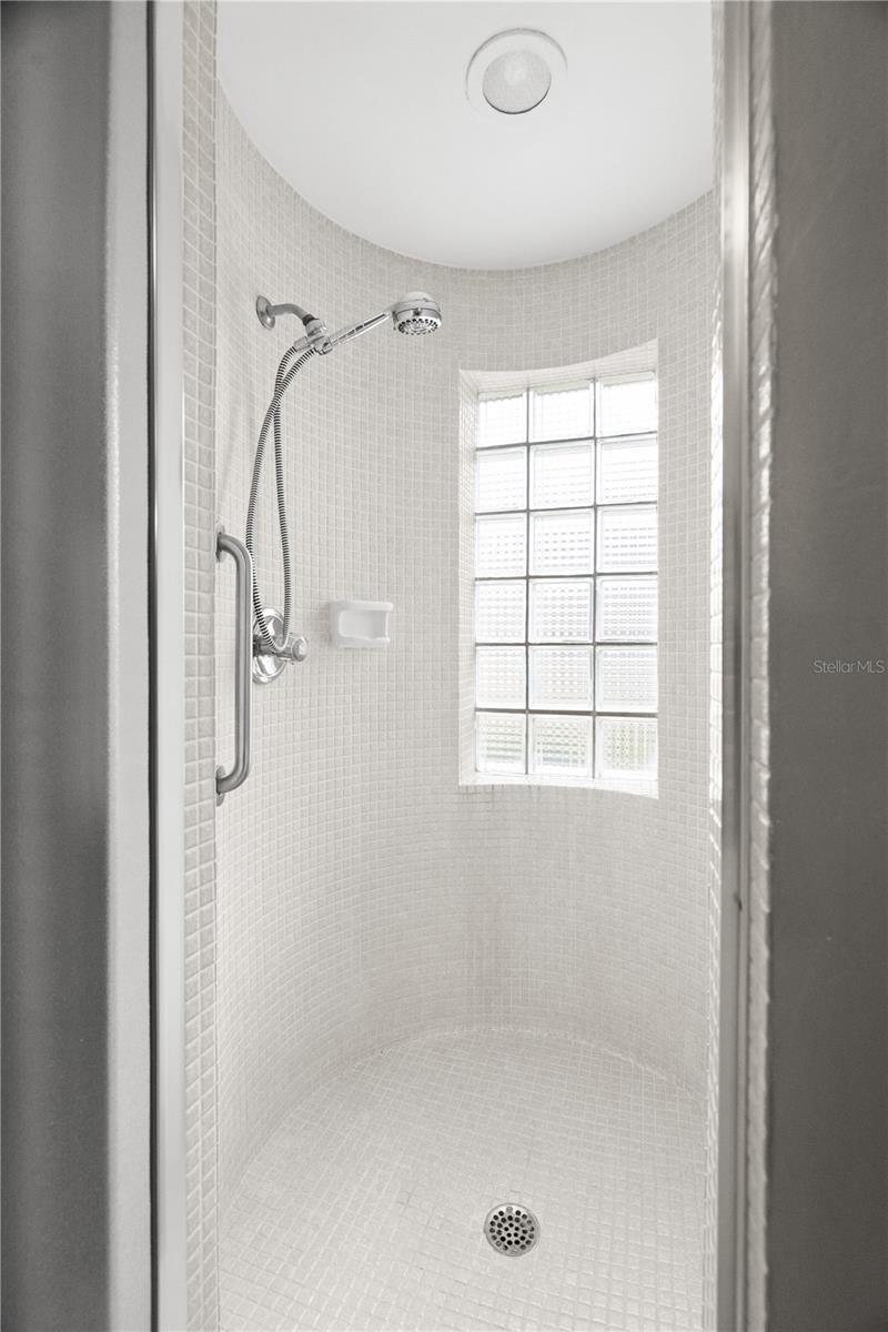 Image 18 of 33 For 116 Dogwood Circle 116