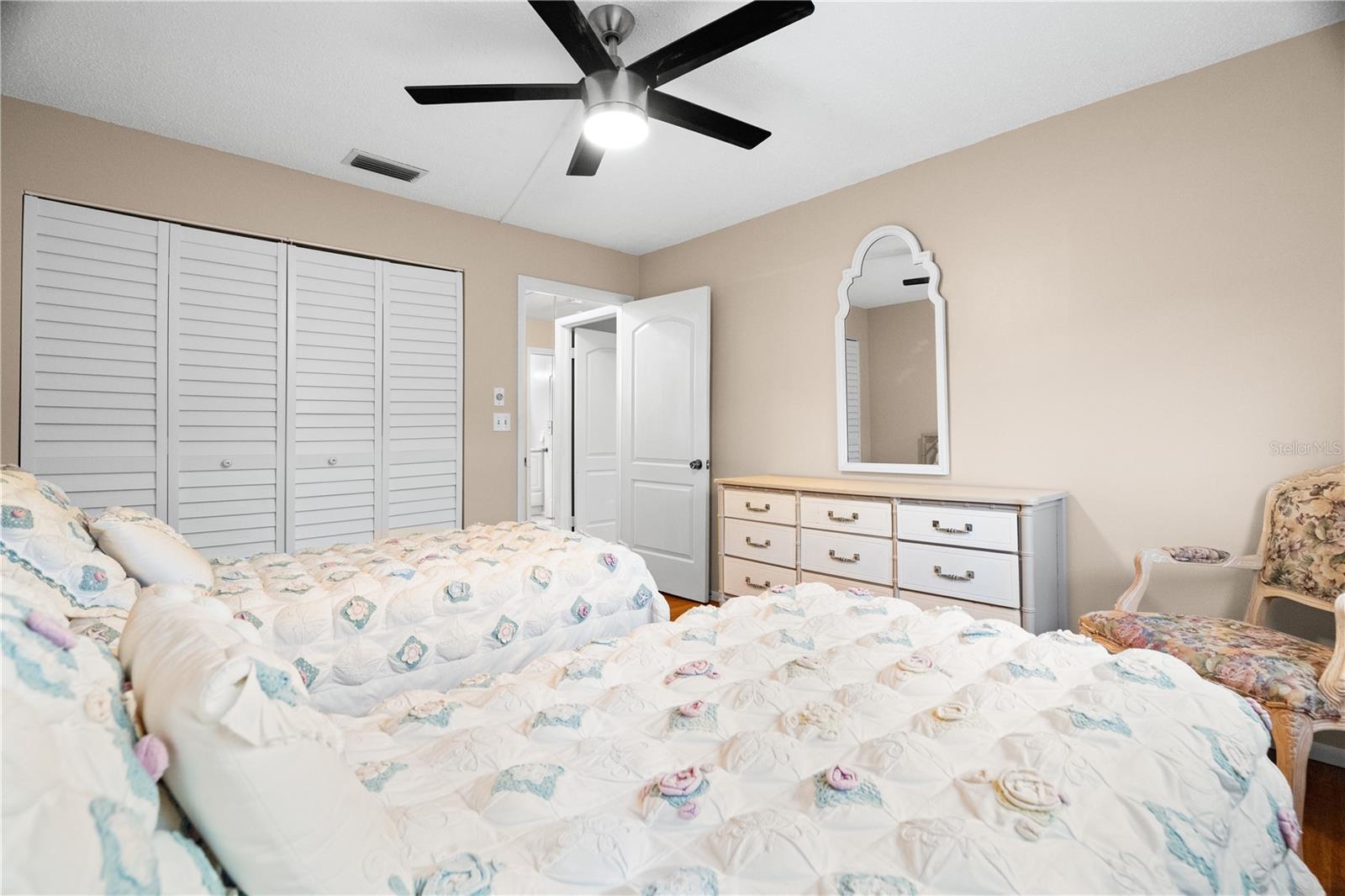 Image 21 of 33 For 116 Dogwood Circle 116