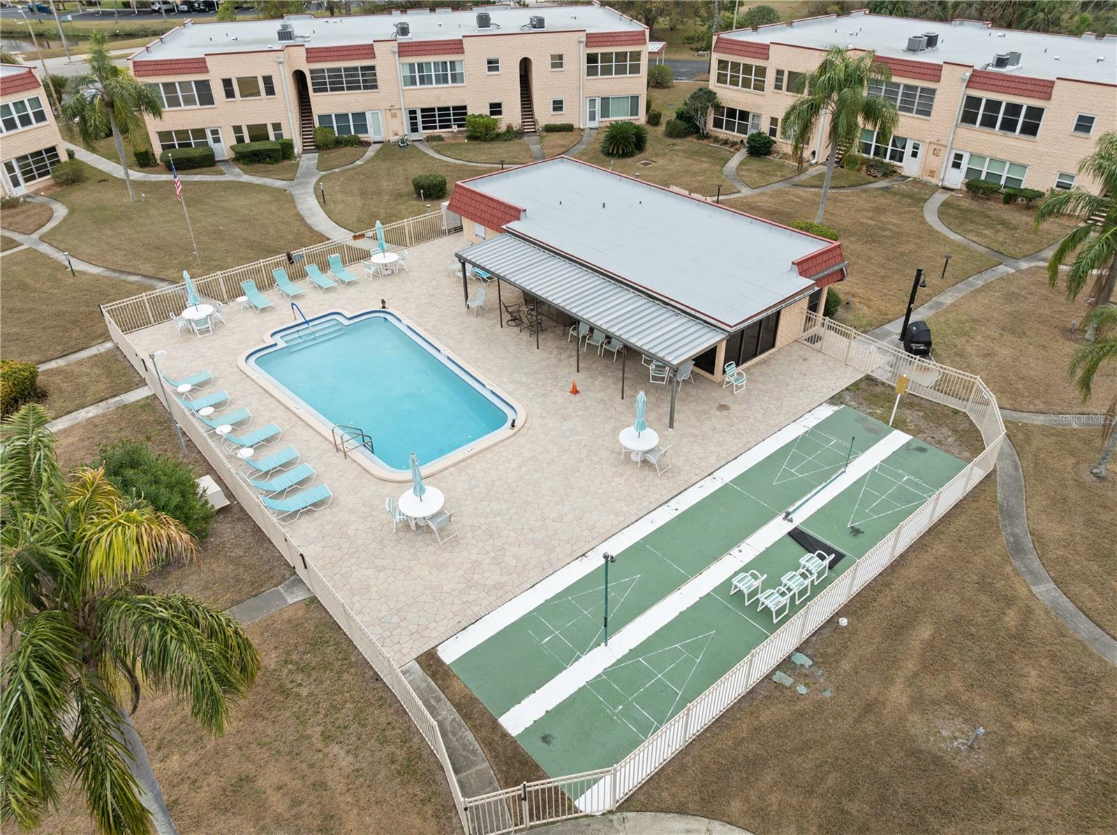 Image 23 of 33 For 116 Dogwood Circle 116