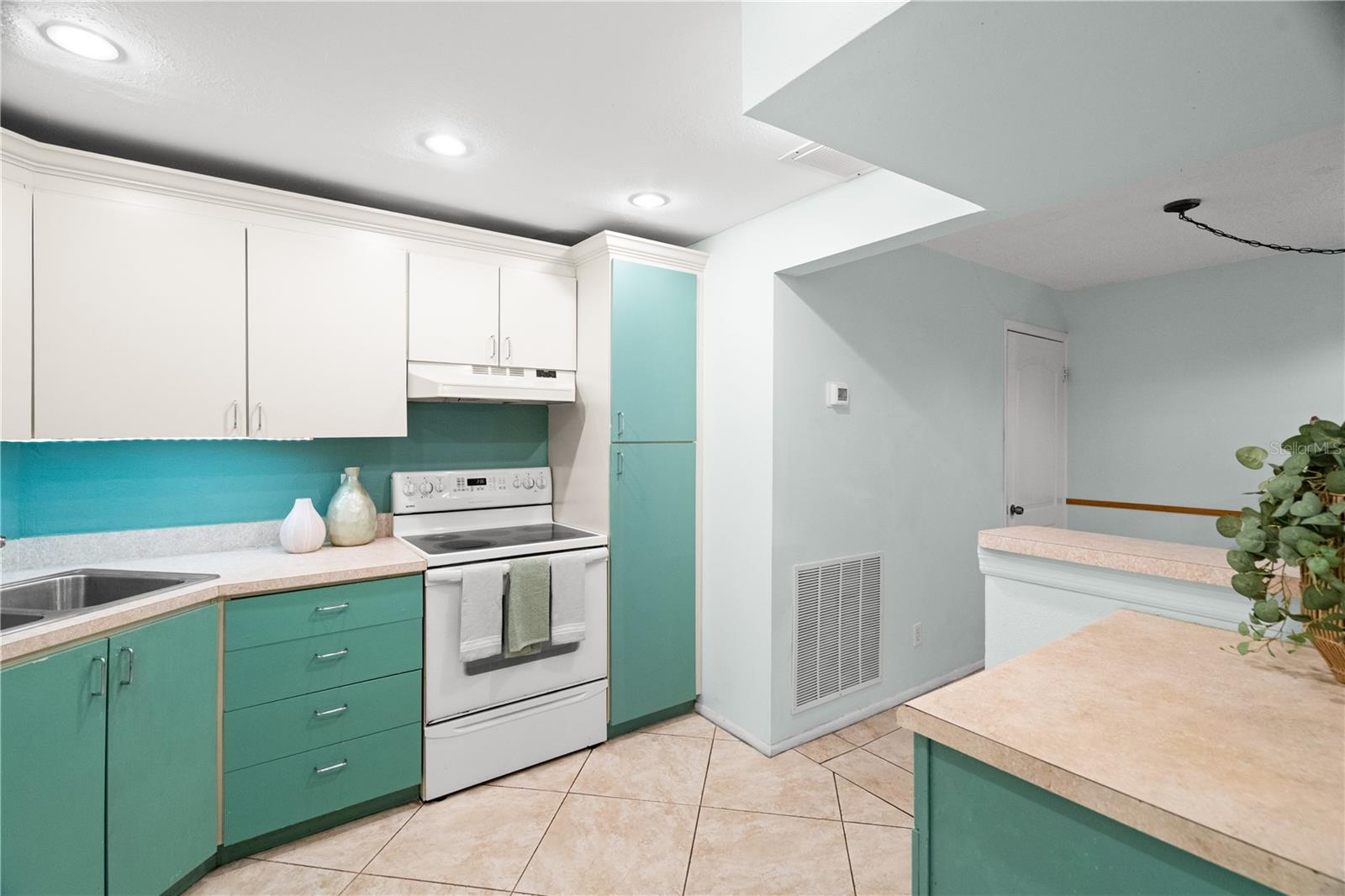 Image 8 of 33 For 116 Dogwood Circle 116