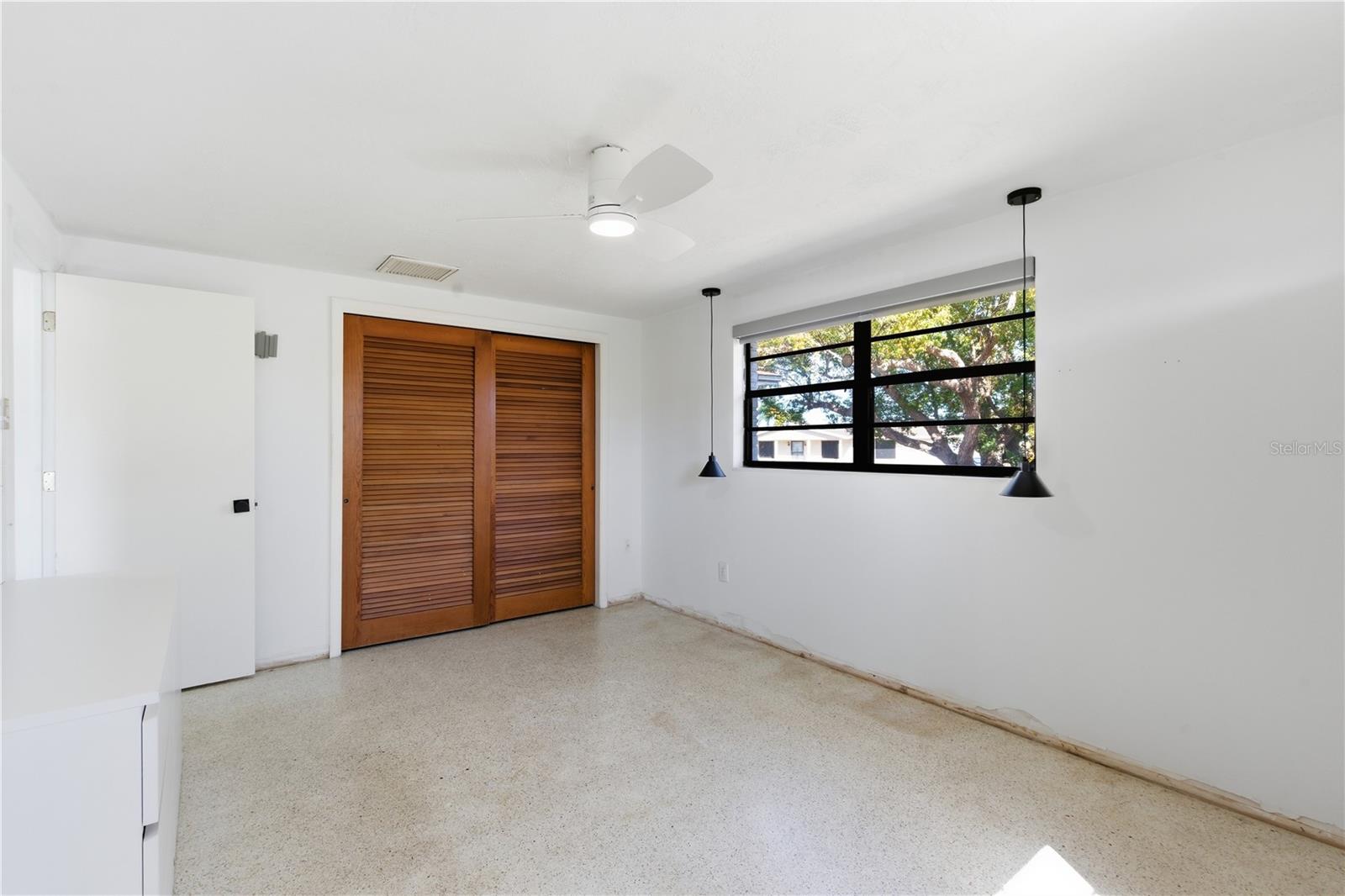 Image 10 of 30 For 3922 Darlington Road