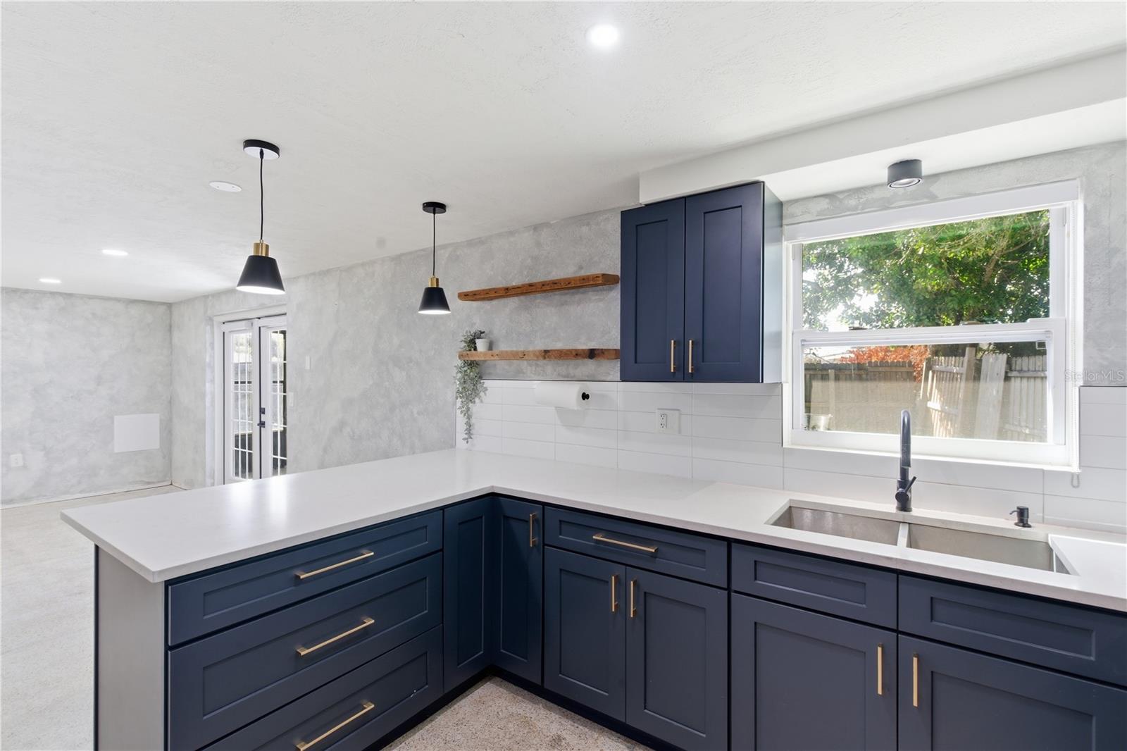 Image 20 of 30 For 3922 Darlington Road