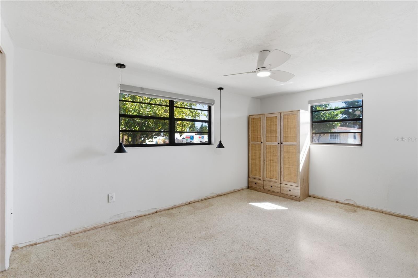 Image 9 of 30 For 3922 Darlington Road