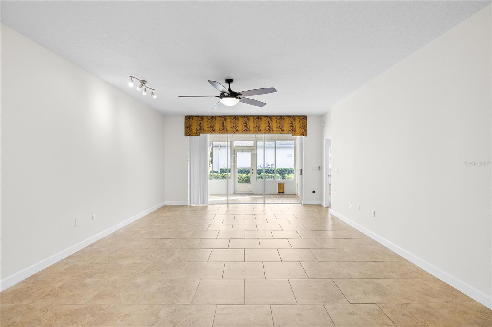 Image 10 of 42 For 10422 Mulligan Court