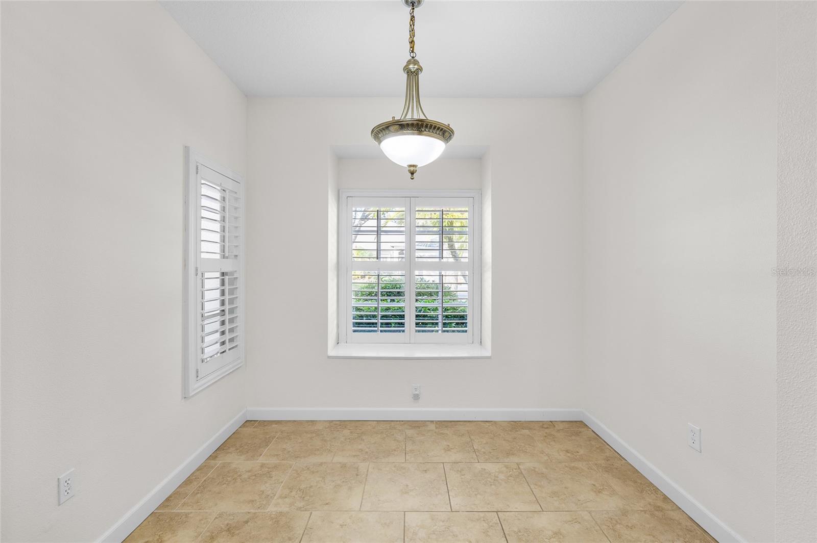 Image 13 of 42 For 10422 Mulligan Court