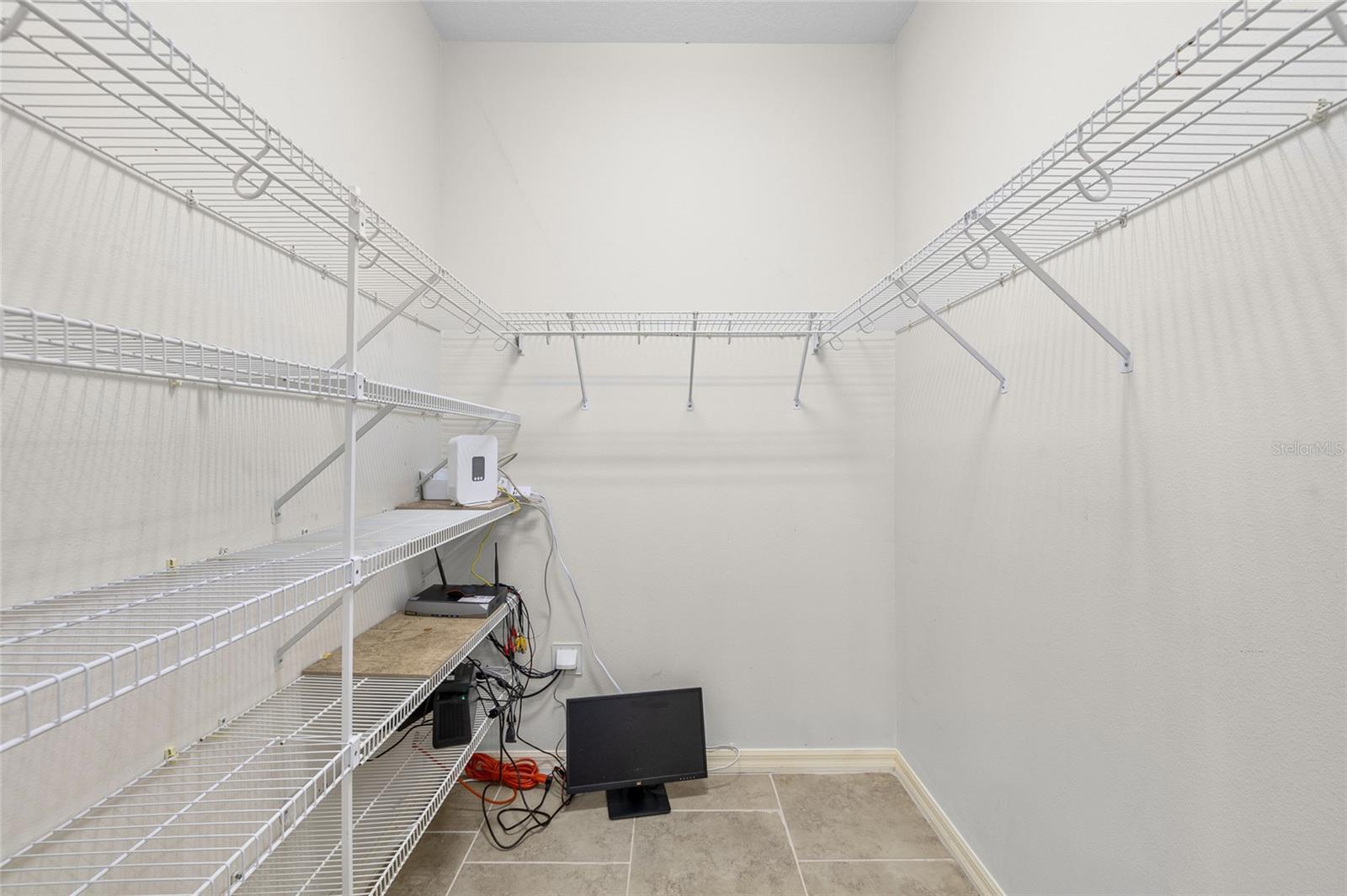 Image 27 of 42 For 10422 Mulligan Court