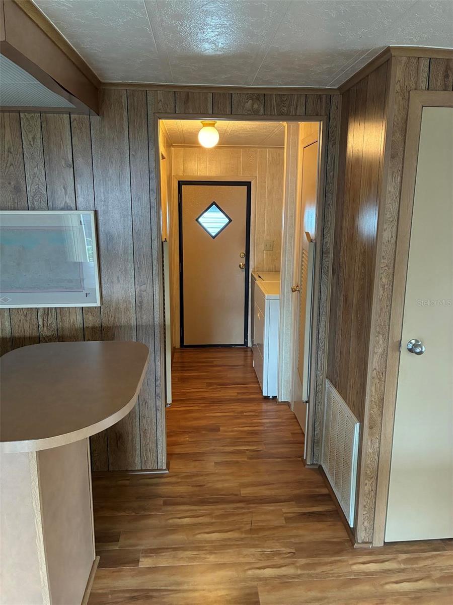 Image 11 of 17 For 3121 Birkdale Drive