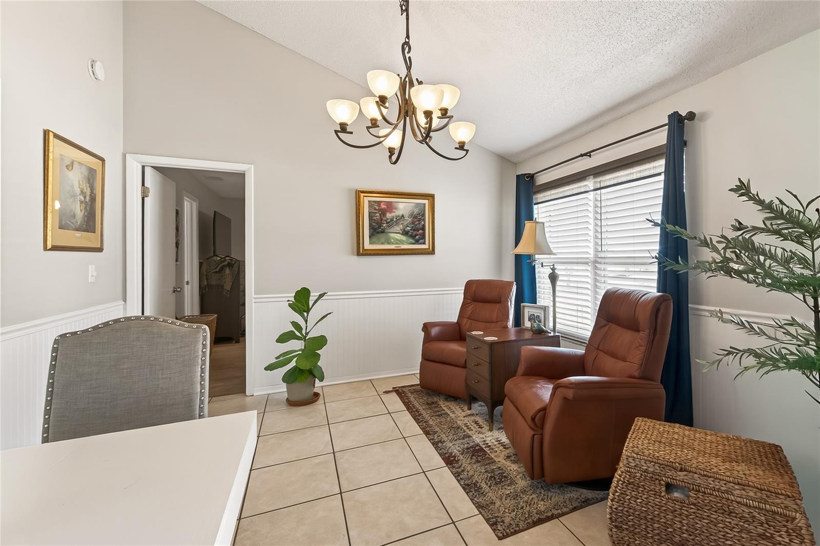 Image 4 of 17 For 3242 Laurel Dale Drive