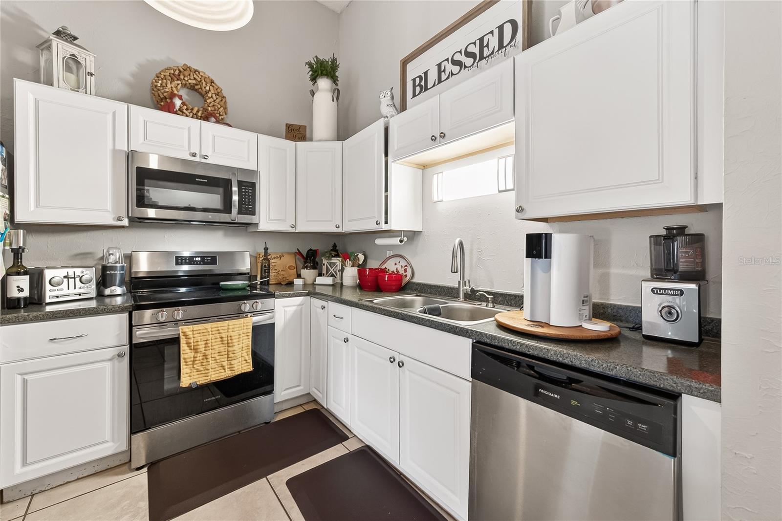 Image 8 of 17 For 3242 Laurel Dale Drive