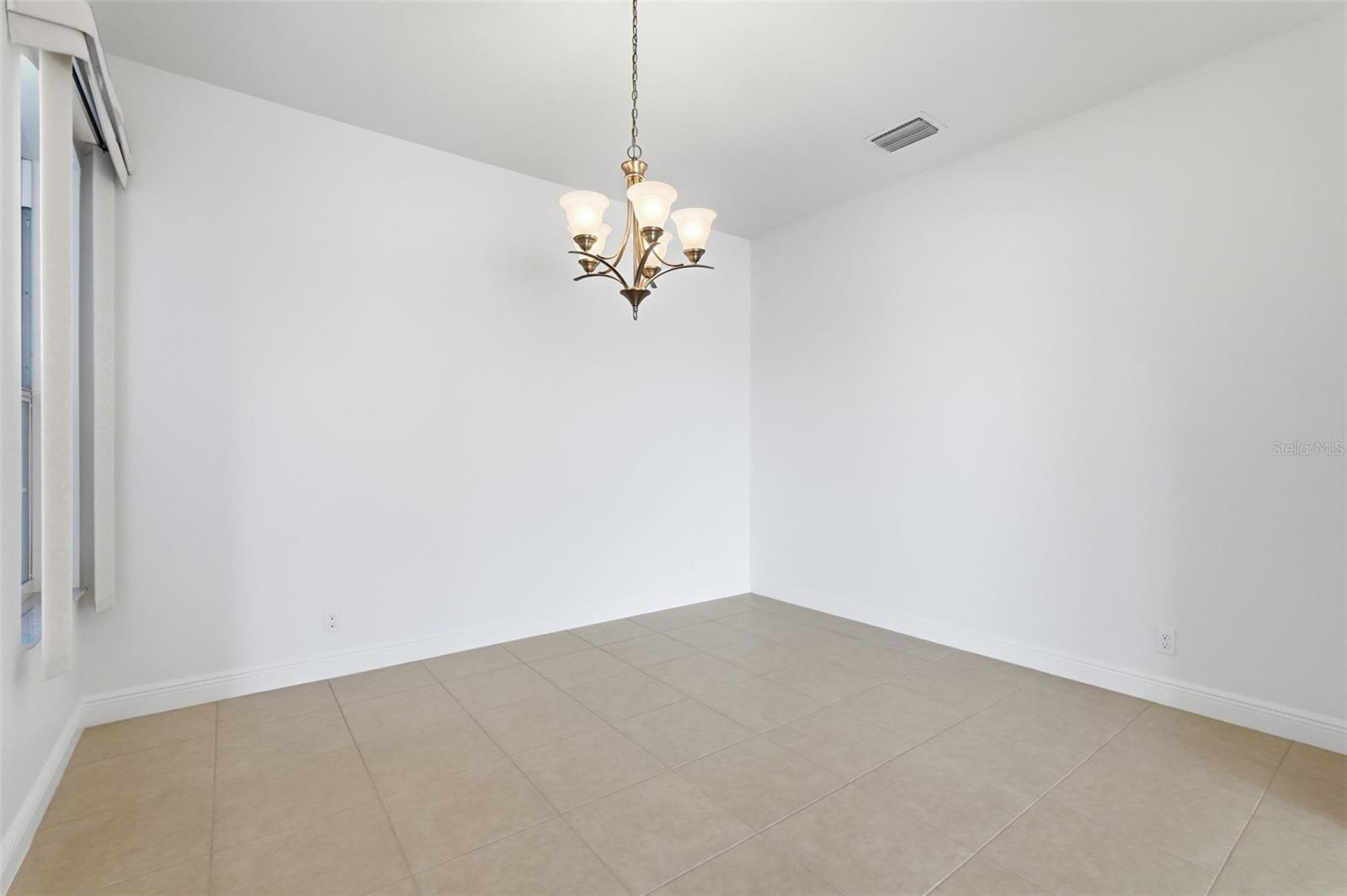 Image 21 of 53 For 9106 Luncarty Drive