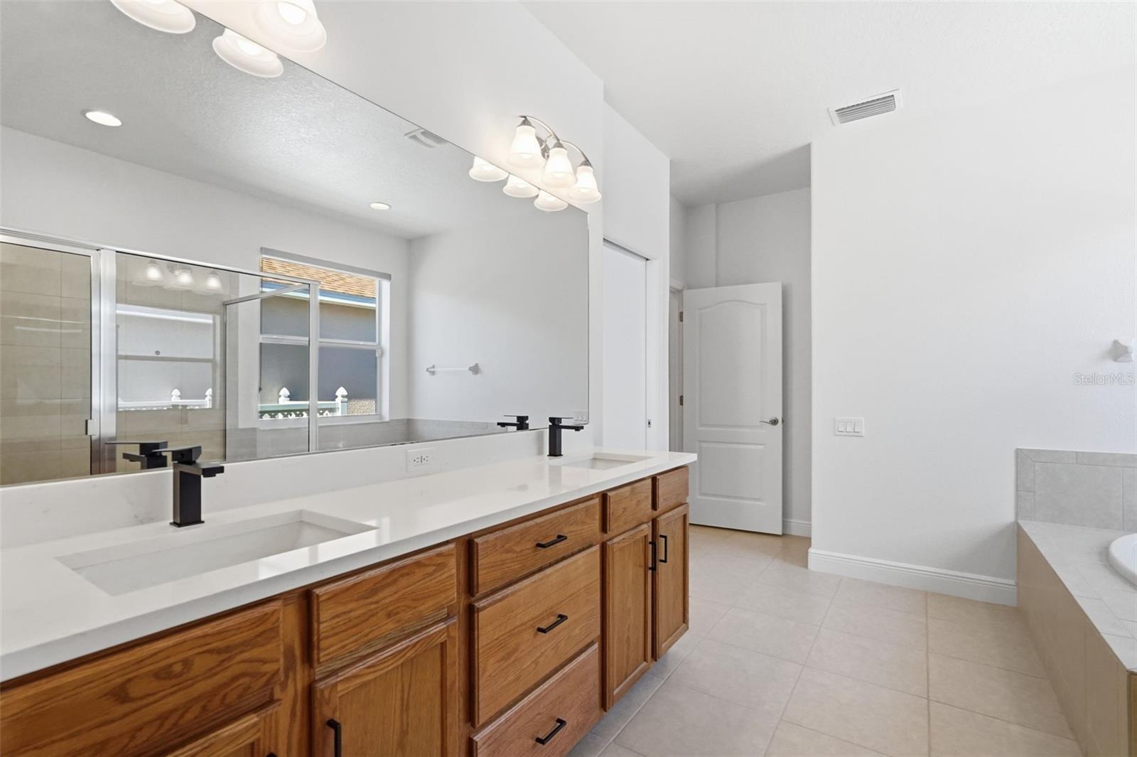 Image 32 of 53 For 9106 Luncarty Drive