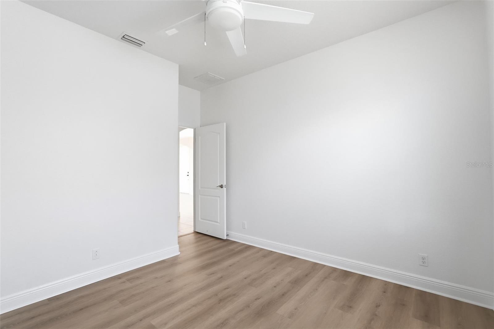 Image 35 of 53 For 9106 Luncarty Drive