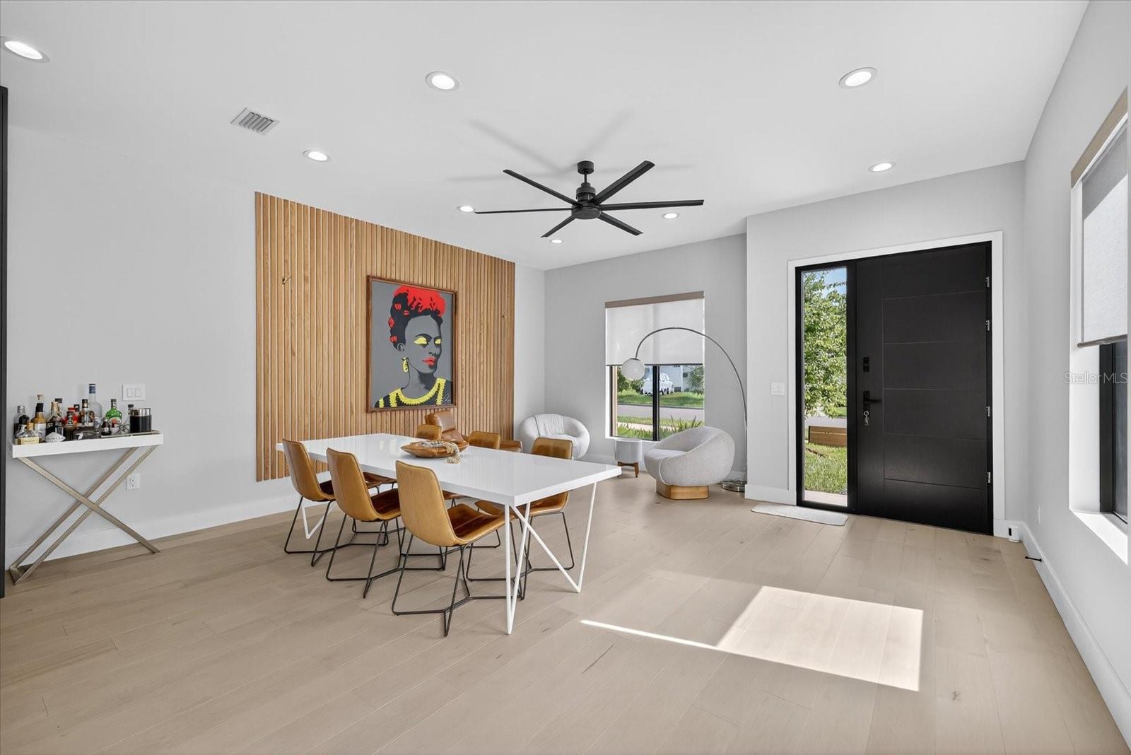 Image 10 of 60 For 423 Amelia Avenue 2