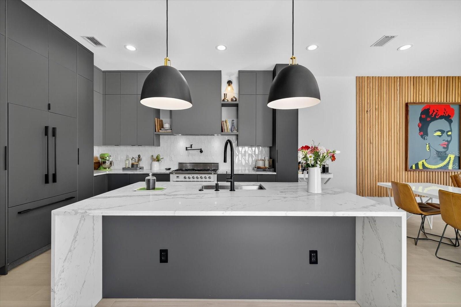 Image 14 of 60 For 423 Amelia Avenue 2