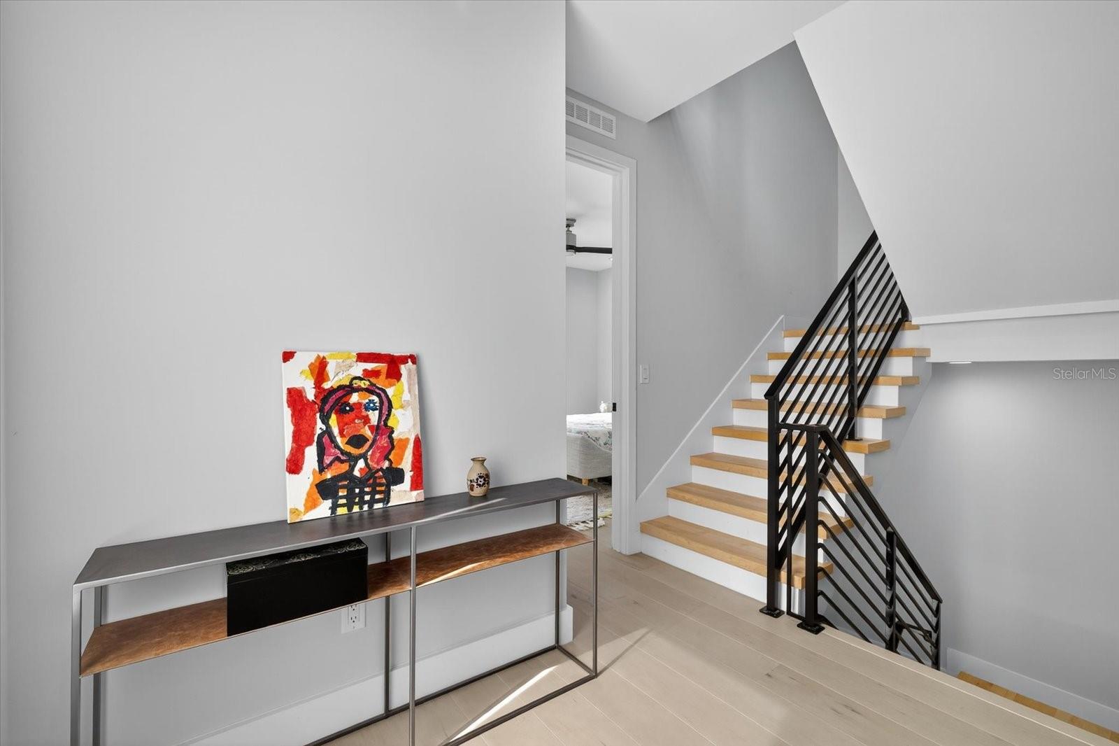 Image 31 of 60 For 423 Amelia Avenue 2